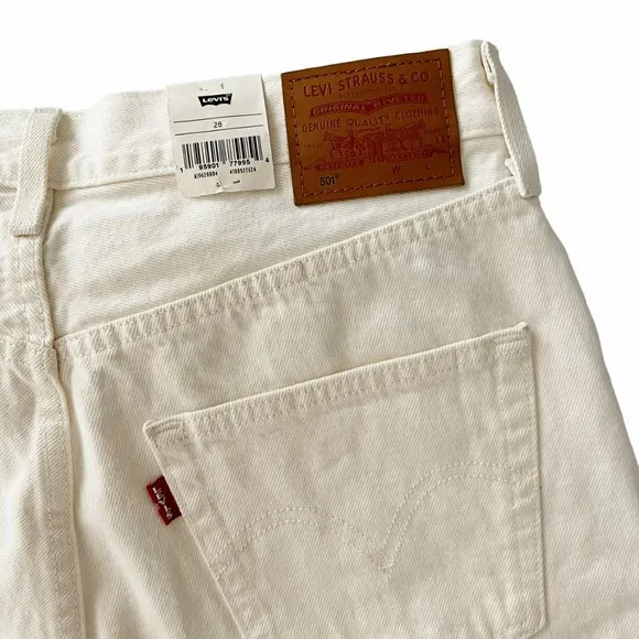 🆕 Levi’s 501 90s High Rise Bermuda Jean Shorts
