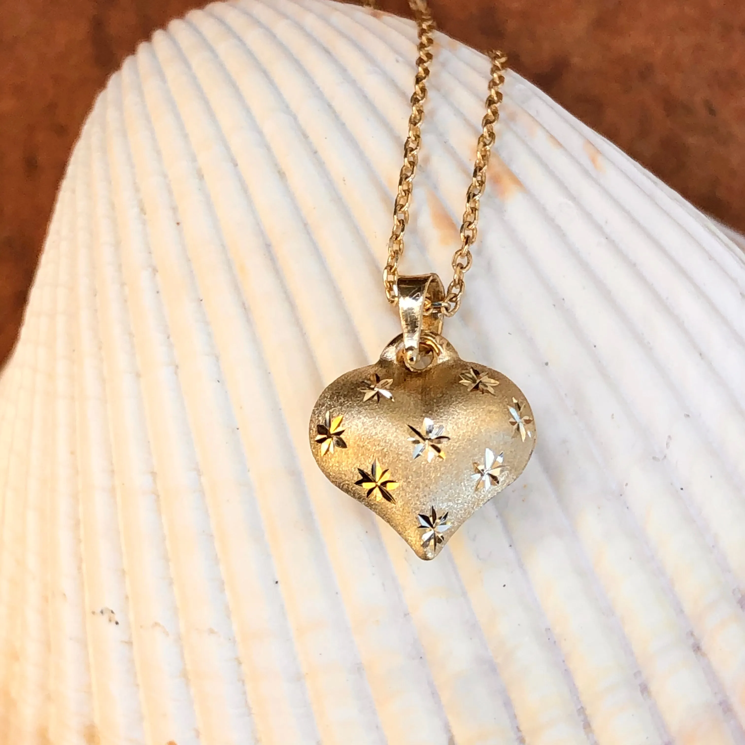 14KT Yellow Gold Satin Diamond-Cut Puffed Heart Pendant Charm