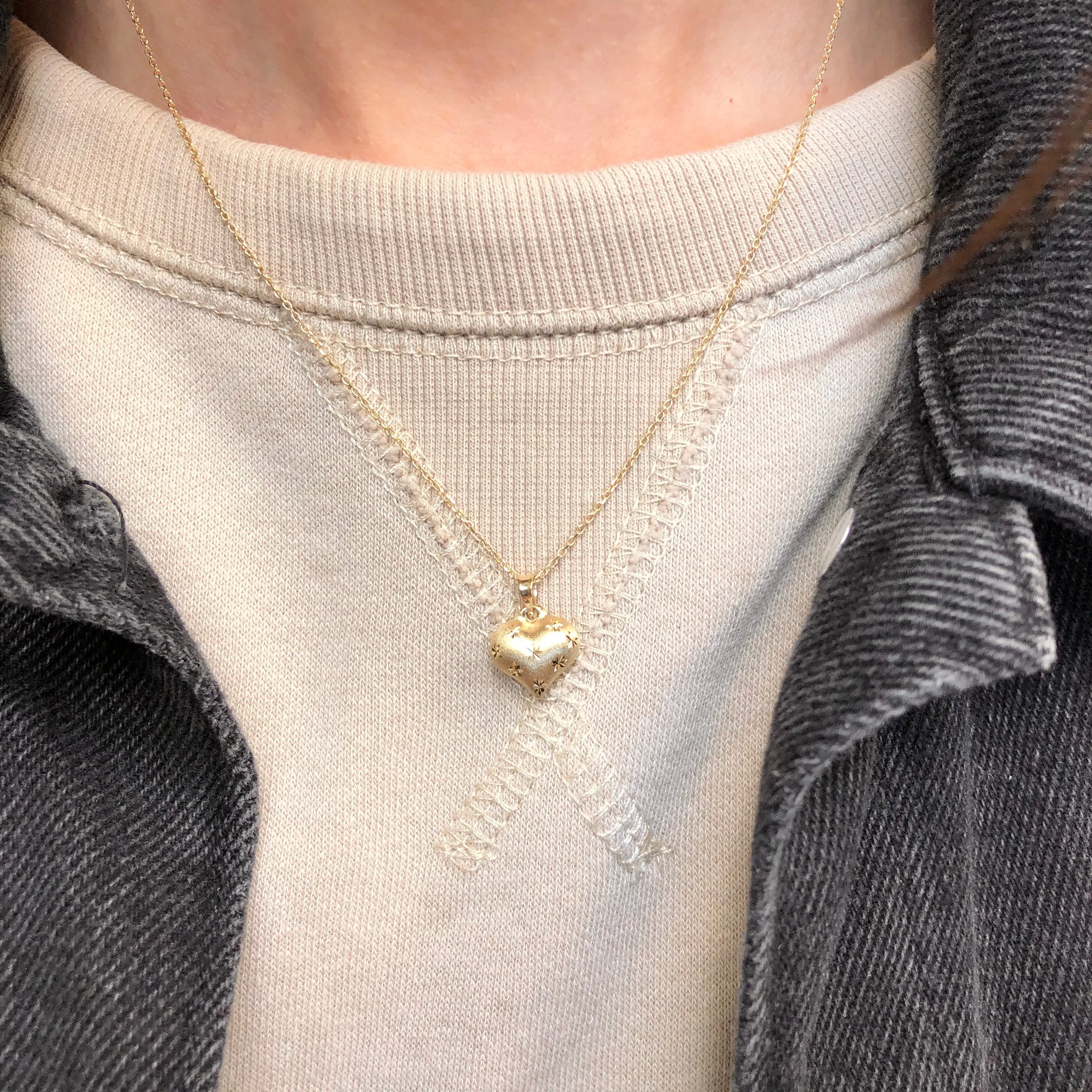 14KT Yellow Gold Satin Diamond-Cut Puffed Heart Pendant Charm