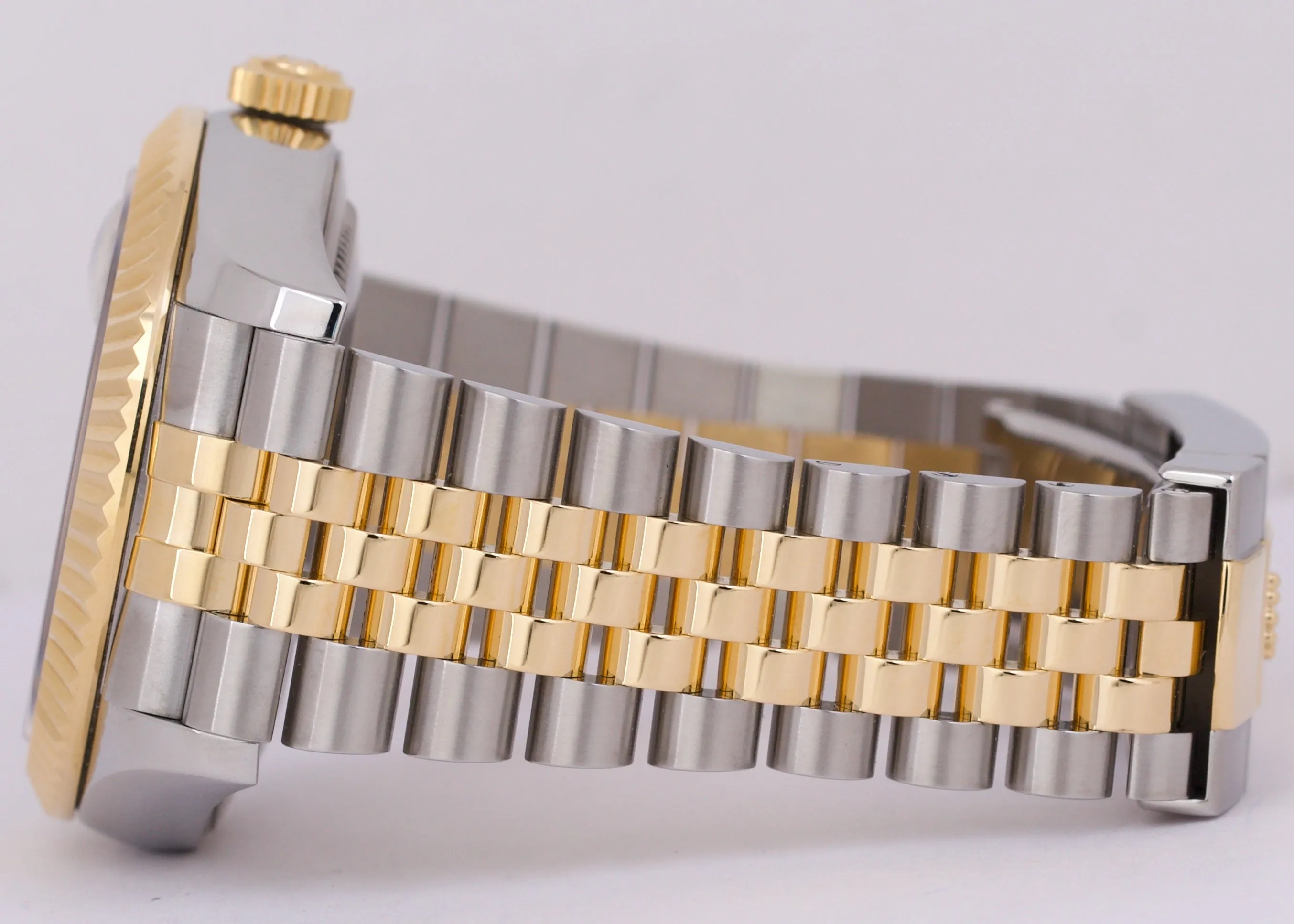 2023 NEW PAPERS Rolex Sky-Dweller WHITE 18K Yellow Gold 42mm JUBILEE 326933 BOX