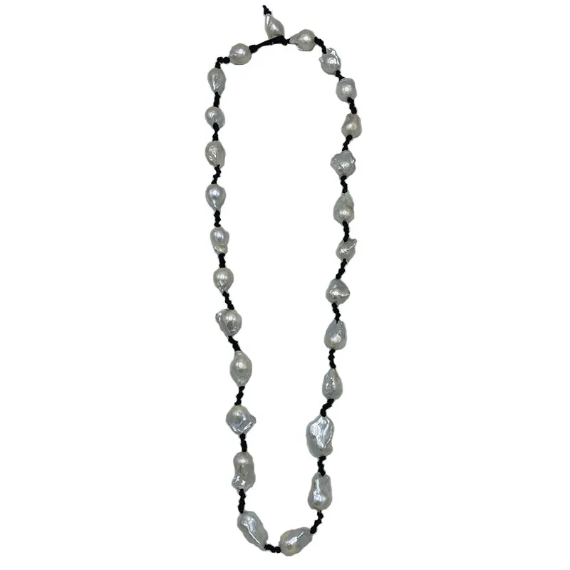 399-01-10 | BOHEMIAN KNOTTY (WHITE ON BLACK) 42"