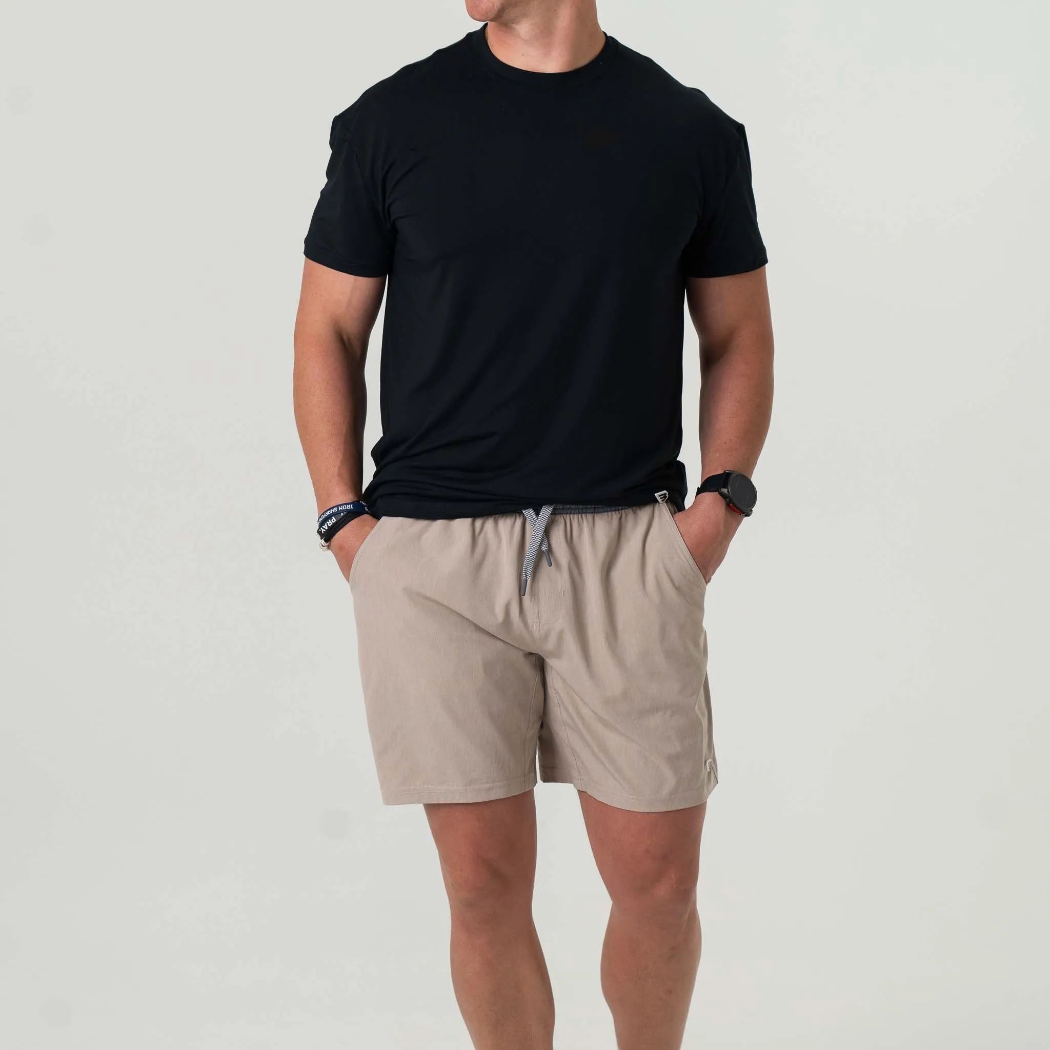 7" Athletic Shorts in Khaki