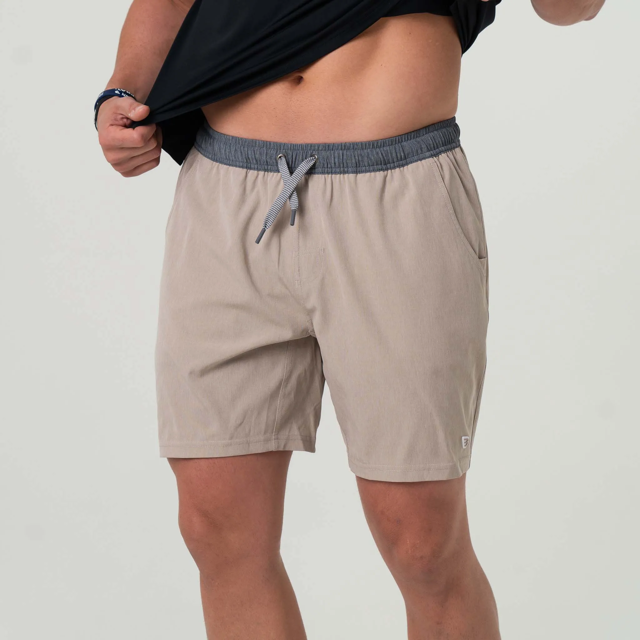 7" Athletic Shorts in Khaki