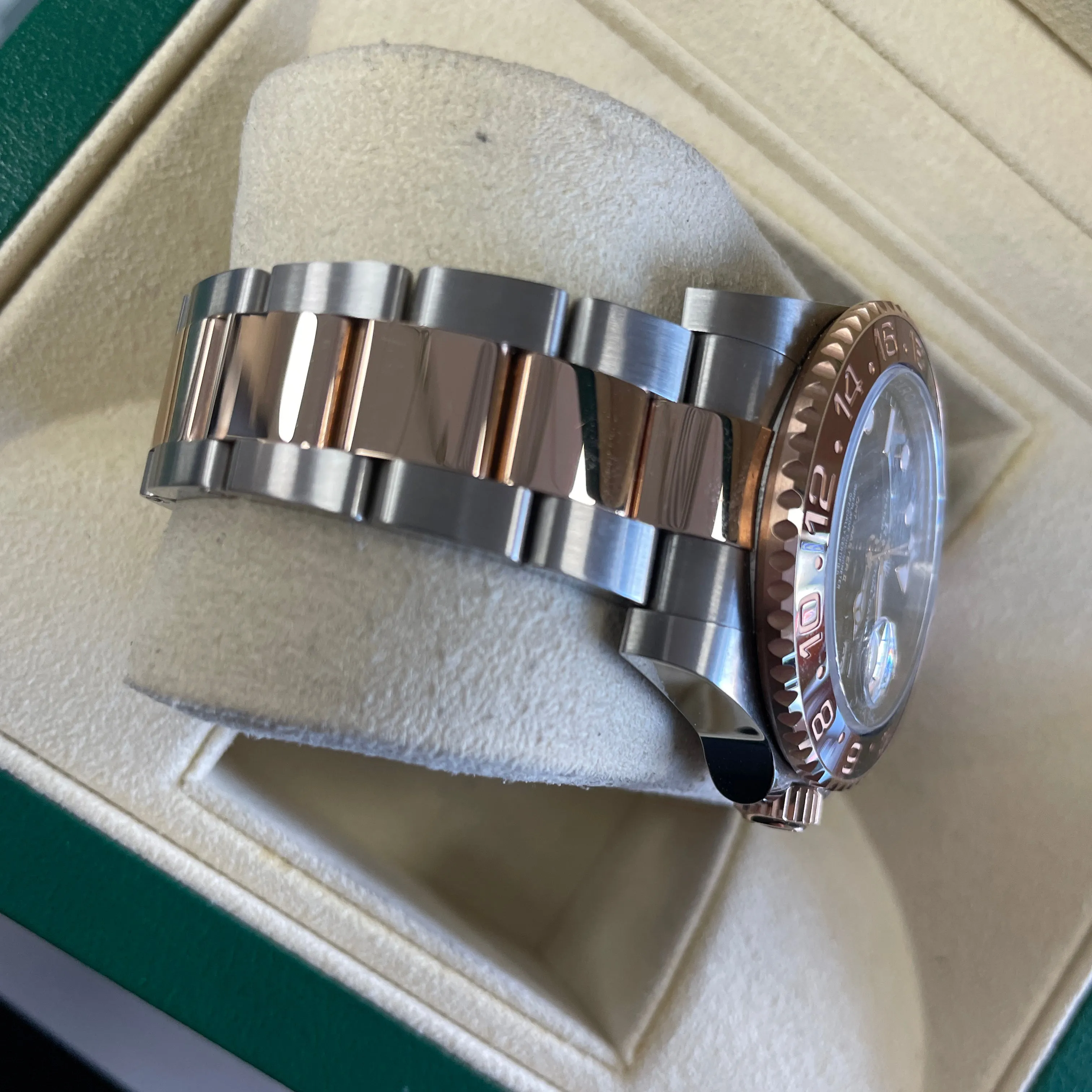 AUGUST 2021 Rolex GMT-Master II Root Beer Steel Rose Gold 126711 CHNR Watch