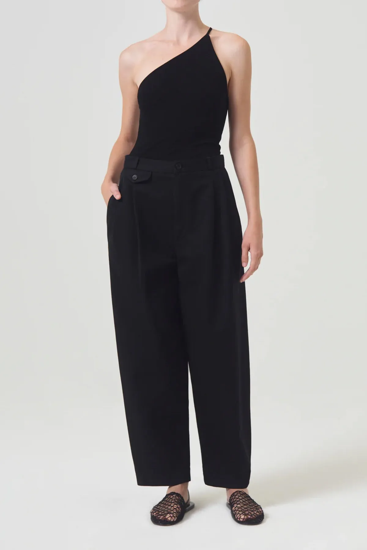 Becker Chino in Black