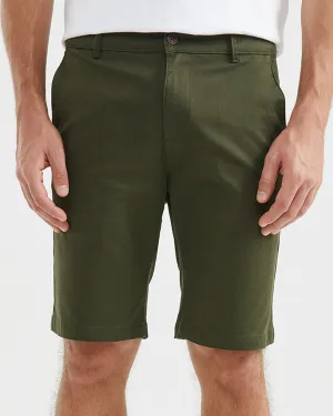 BERMUDA SHORTS IN GREEN