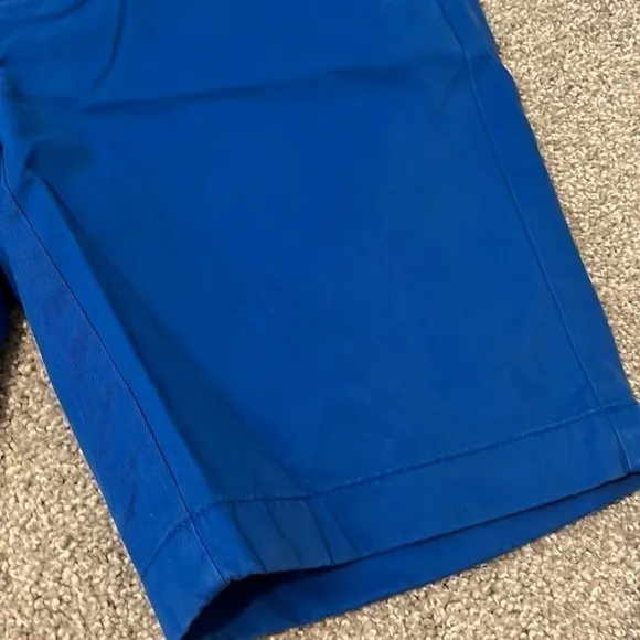 Brooks brothers bermuda shorts size 32