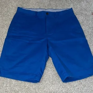Brooks brothers bermuda shorts size 32
