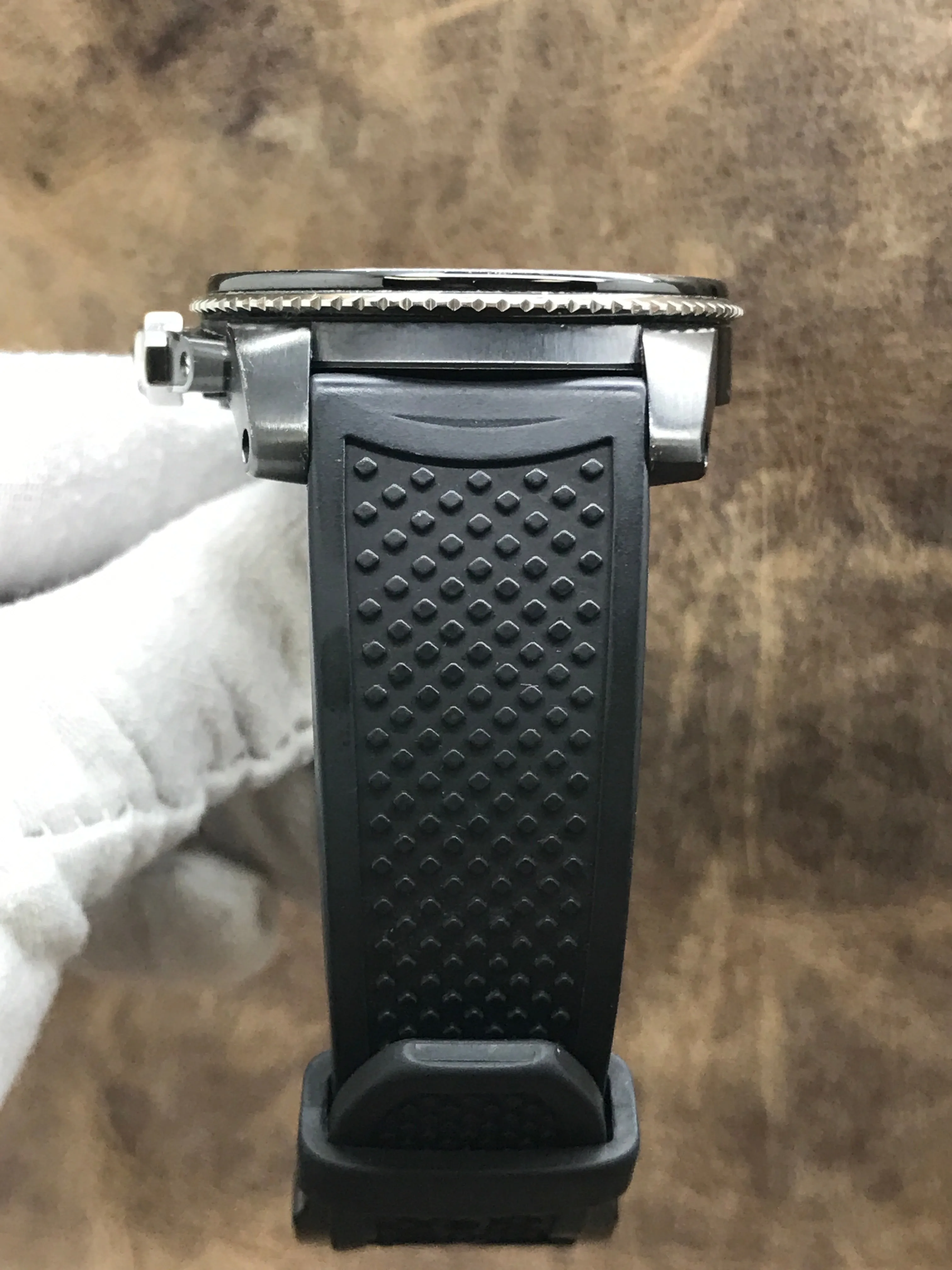 Cartier Calibre de Cartier Diver Calibre De Cartier W7100056 W7100056 Black Dial Automatic Men's Watch
