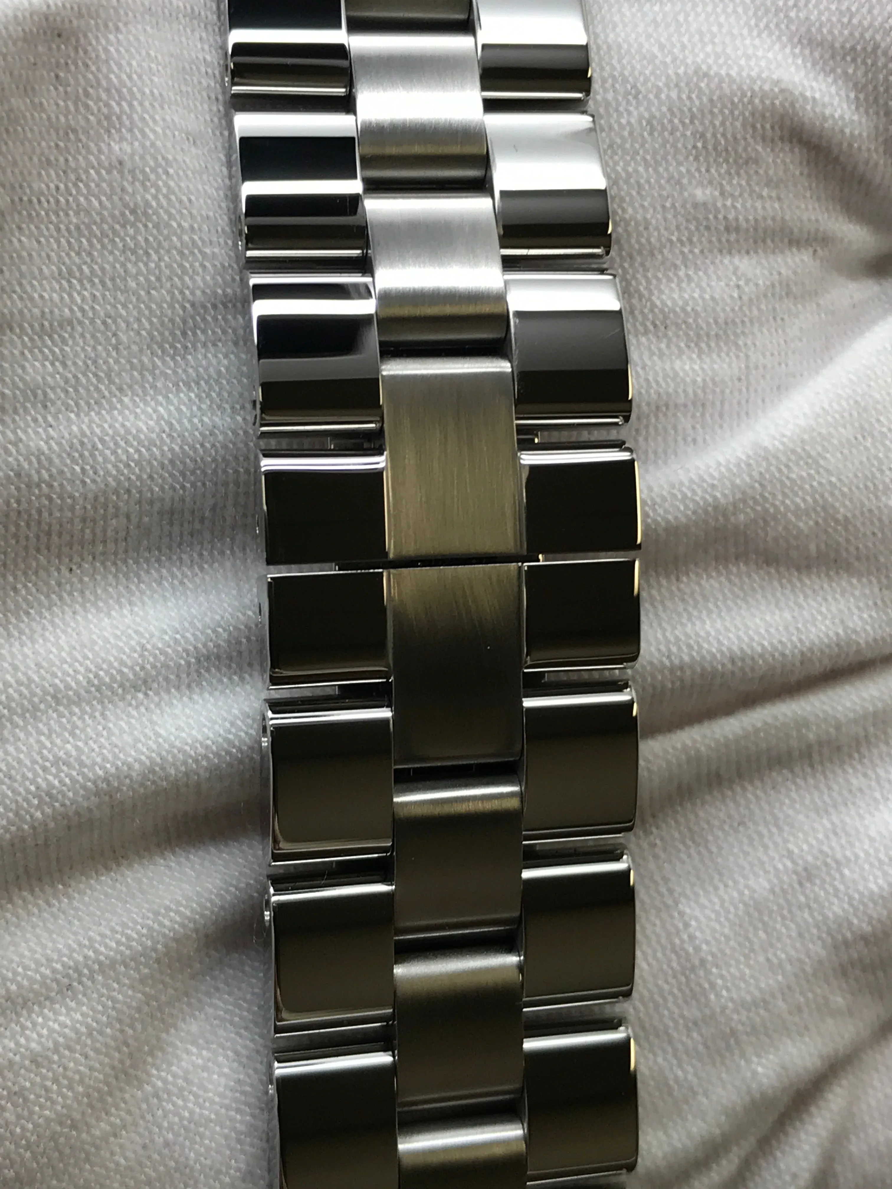 Cartier Roadster GMT 2722 Silver Dial Automatic Men's Watch