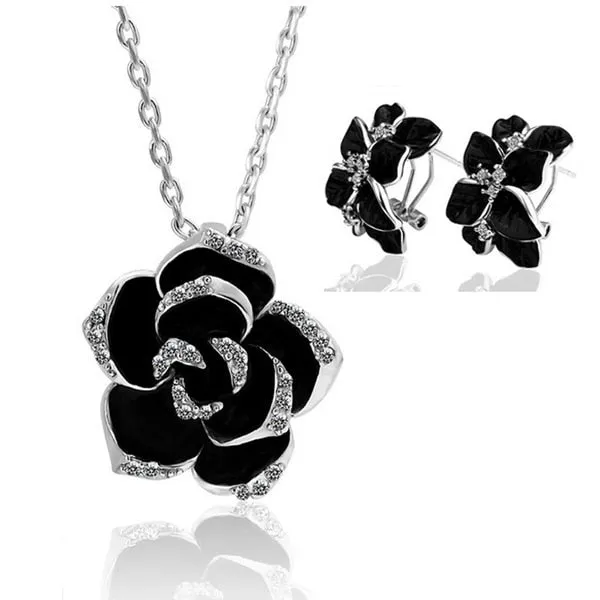 Classic Flower Necklace Set