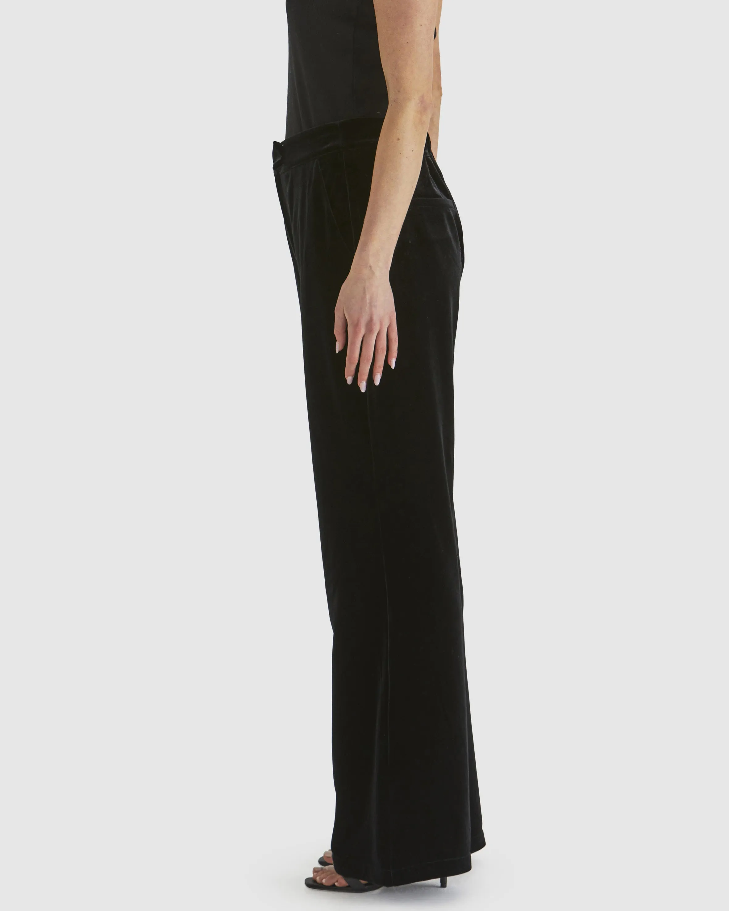 Fate   Becker Mustang Sally Velvet Pant - Black