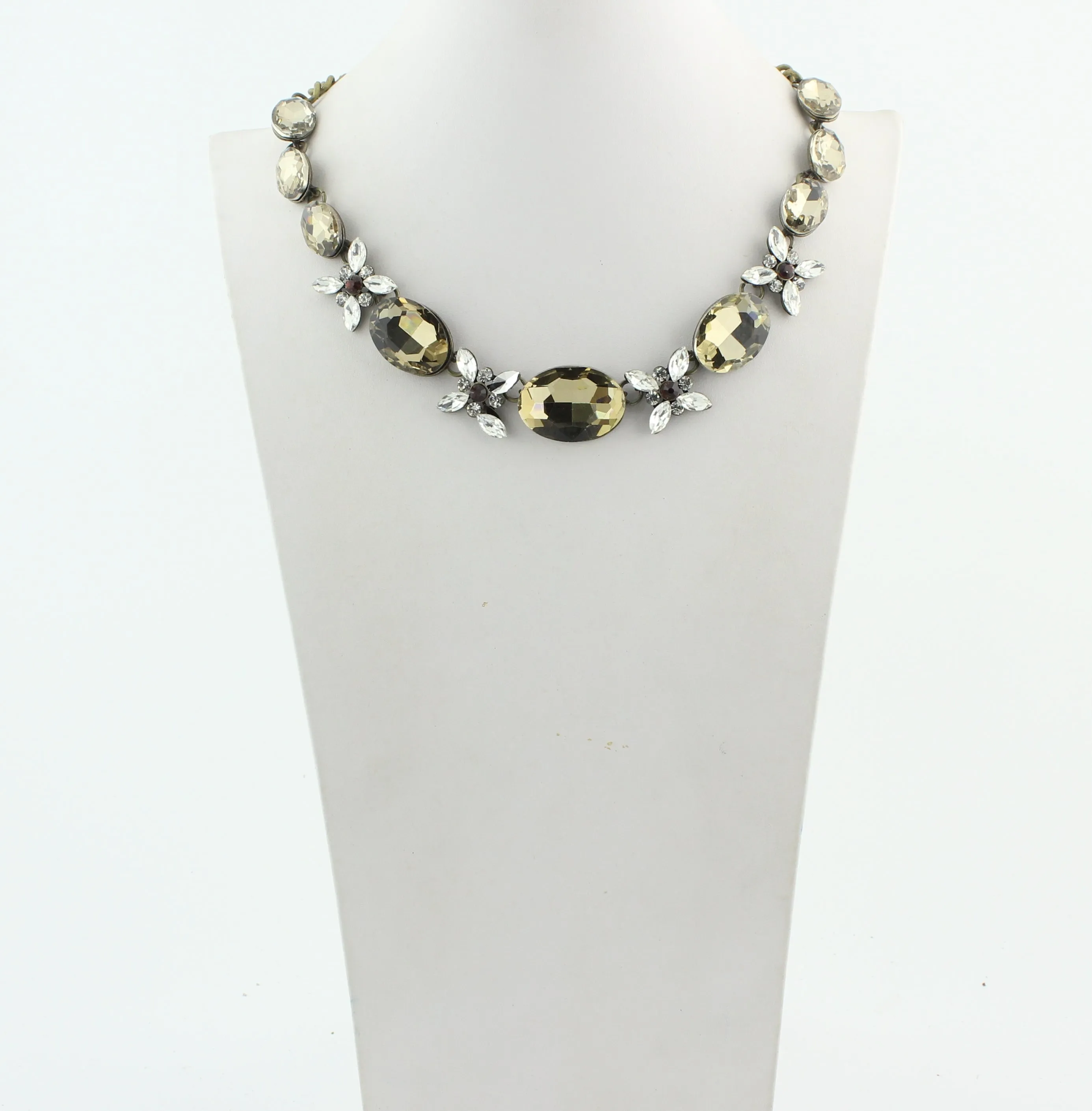 Floral Crystal Necklaces N1873