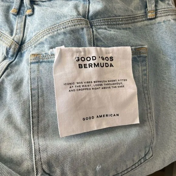 Good American 90’s Bermuda Cut Off Hem Light Wash Jean Shorts Size 12, NWT