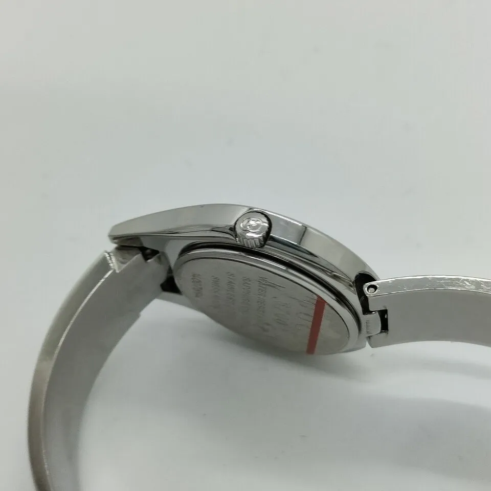 Gucci Watch 6700L  Black X Silver Bangle Watch