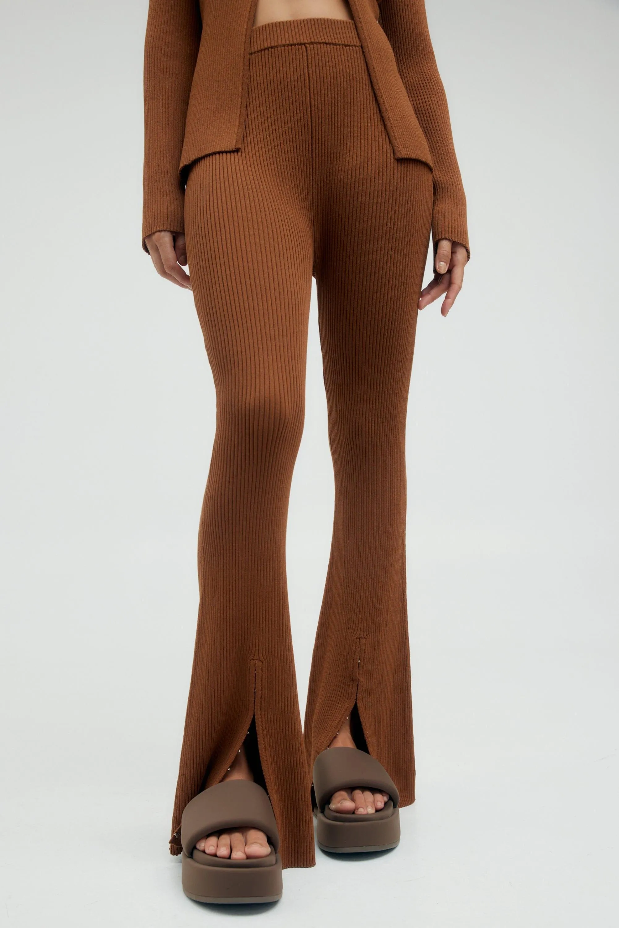 HOOKED IN KNIT FLARE PANT | CINNAMON