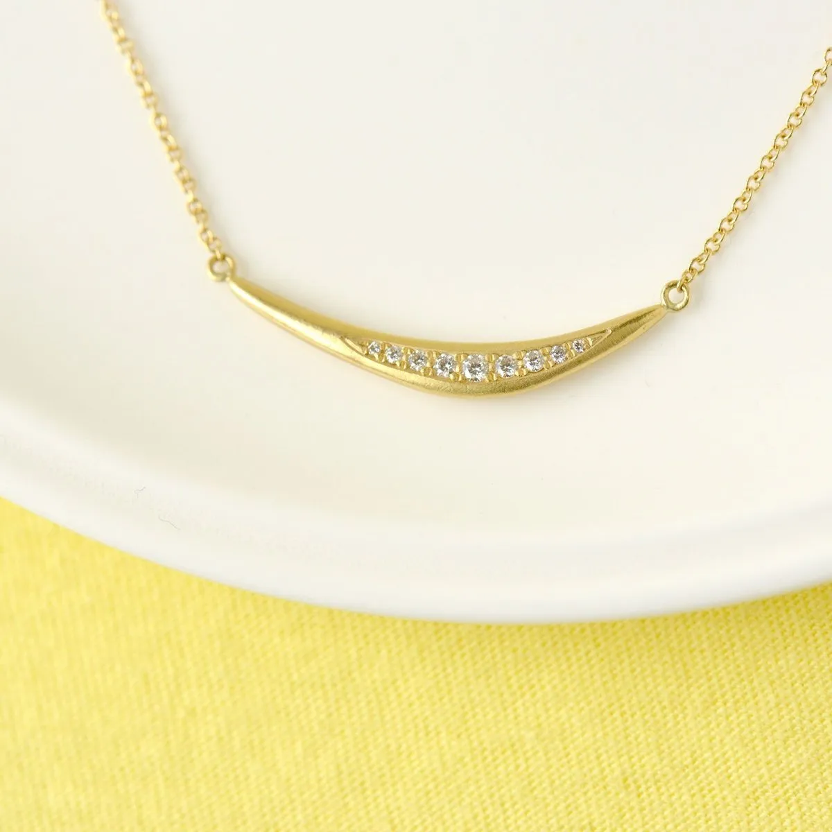 Horizontal 'Crescent Flow' Necklace