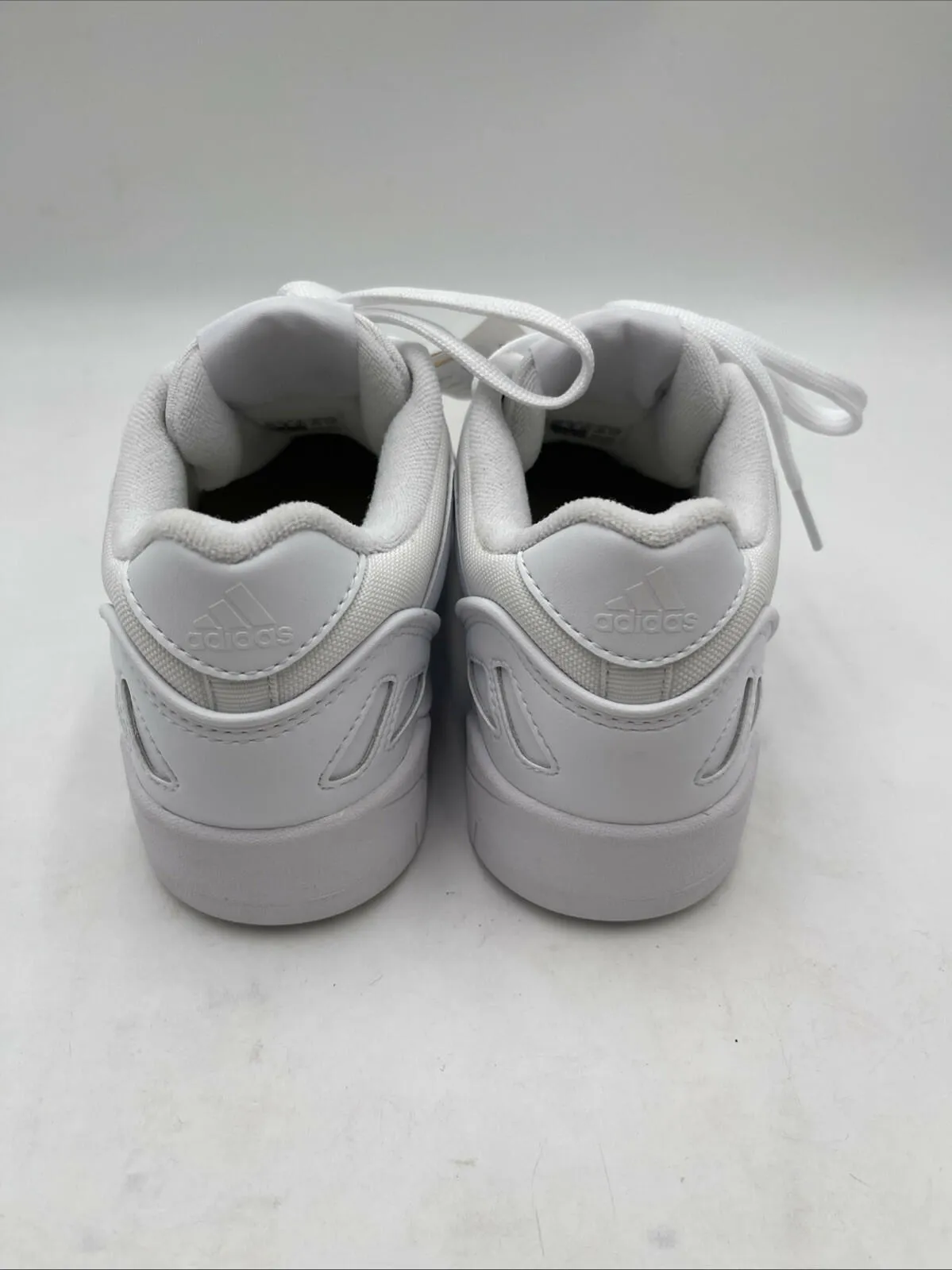 Kid’s adidas Midcity Low Basketball Sneakers White Size 4.5