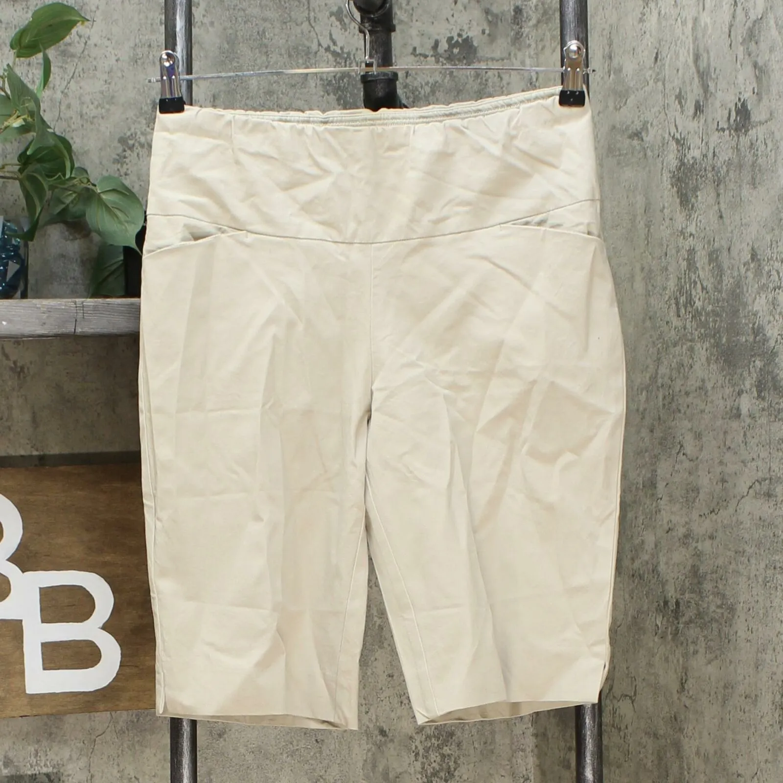 Lemon Way Women's Flawless Twill Bermuda Shorts Taupe 10