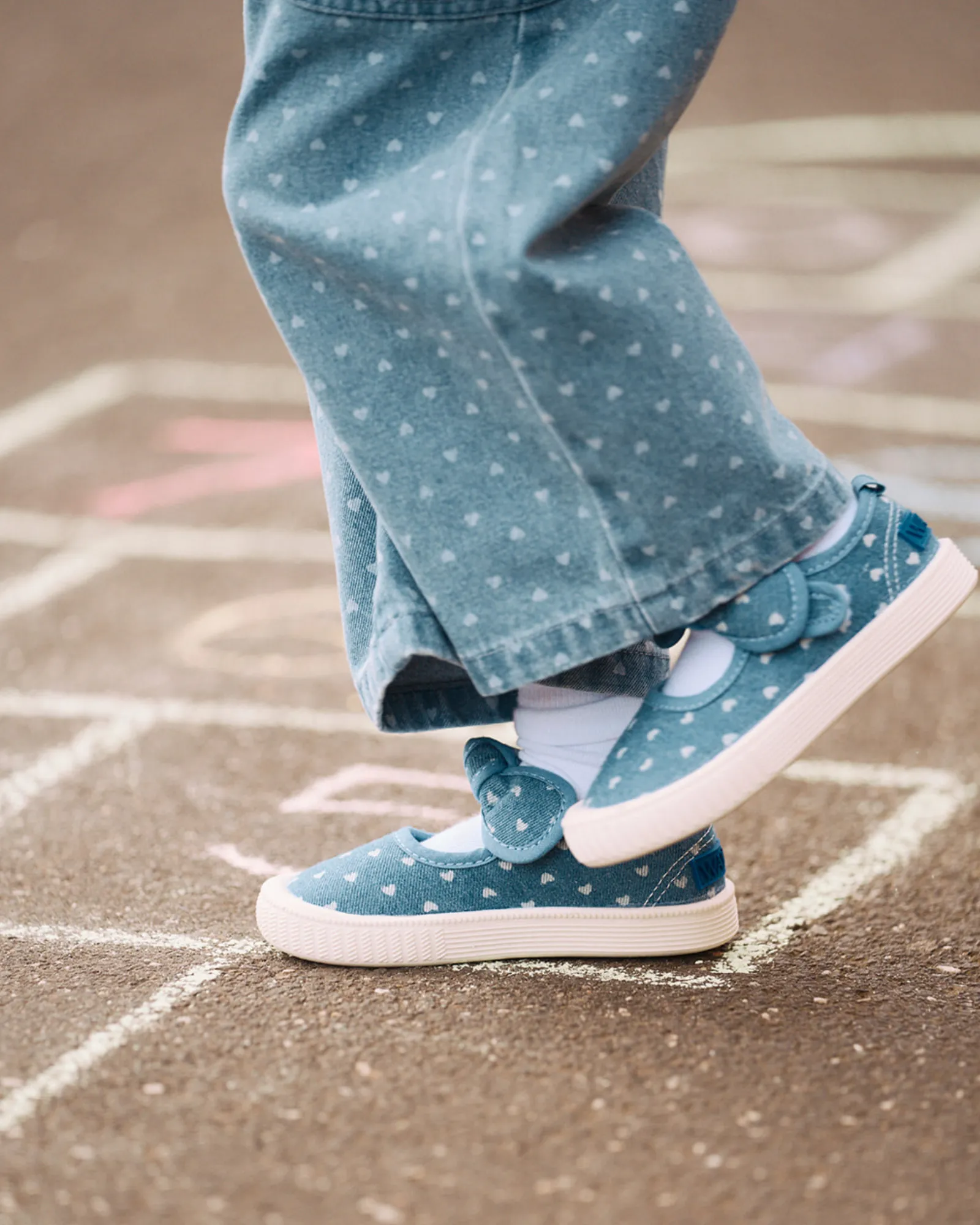 Millie Canvas - Denim Hearts
