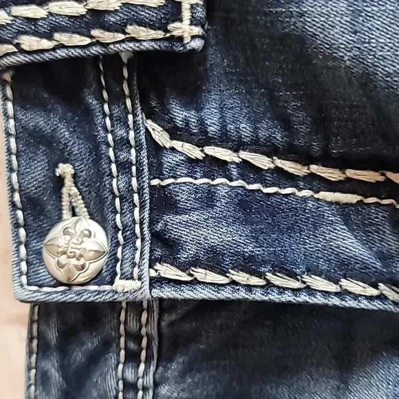 Miss me bermuda jean shorts sz 28