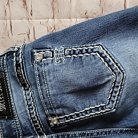 Miss me bermuda jean shorts sz 28