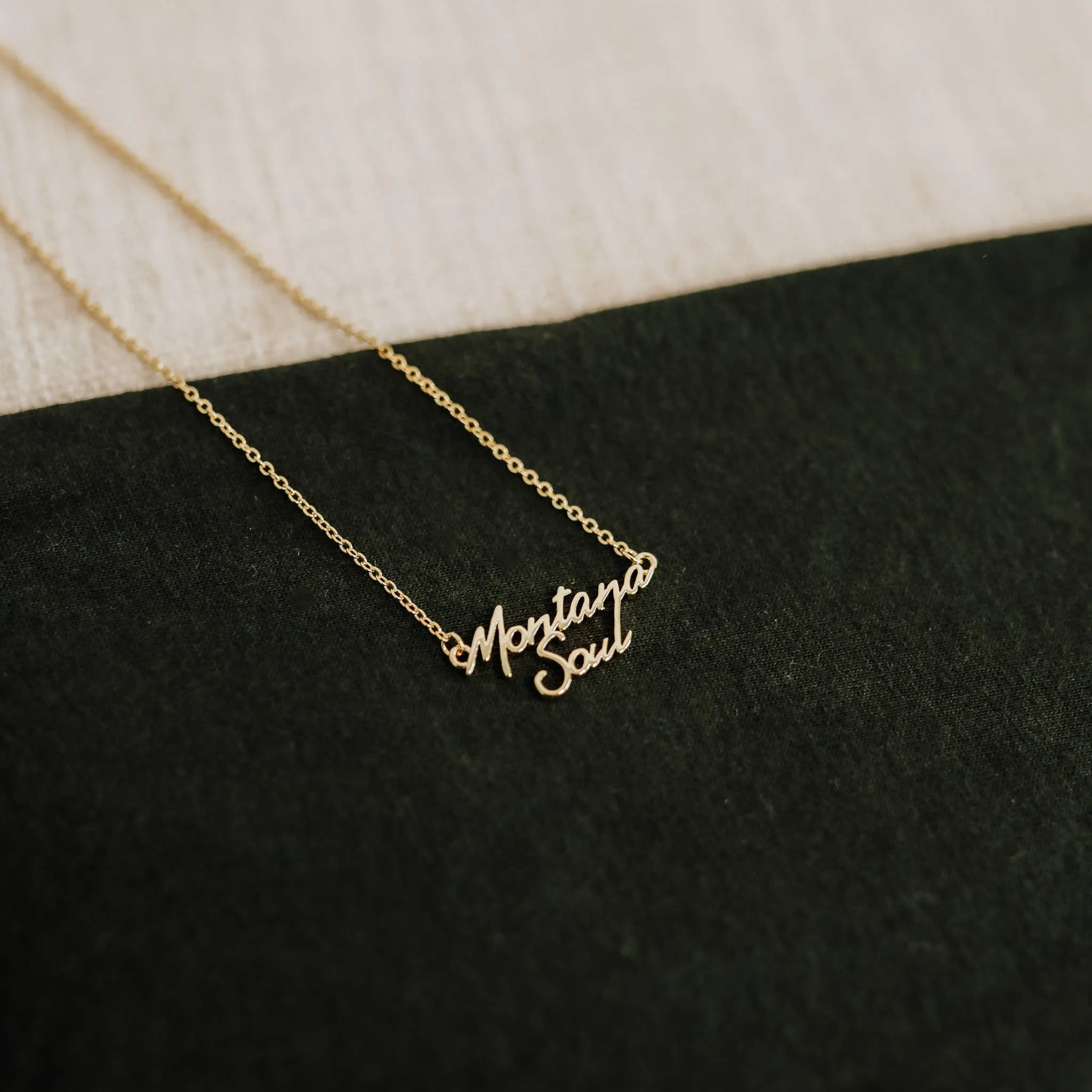 Montana Necklaces- Gold: Montana Outline