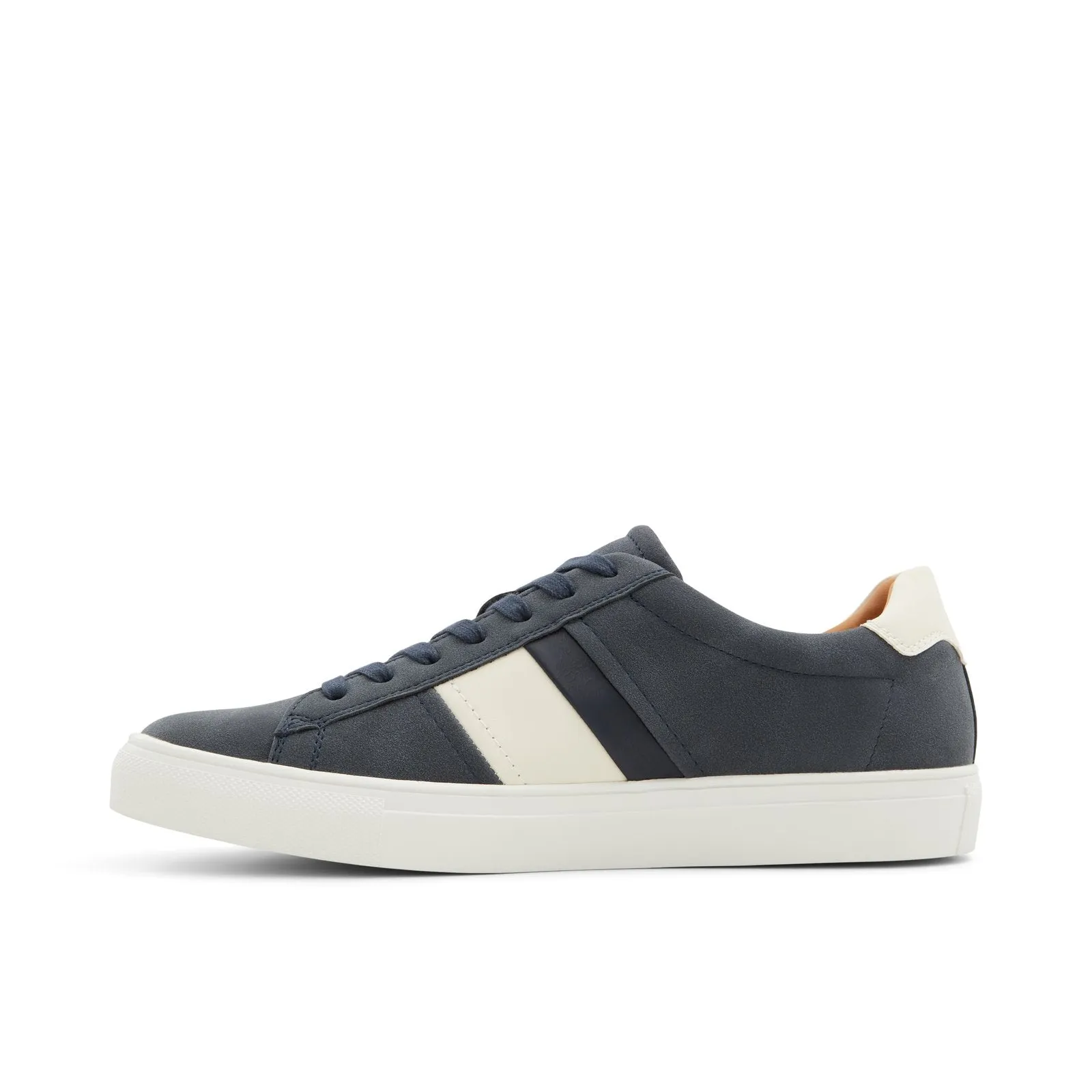 Munroe / Sneakers