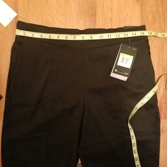 NIKE Dri-Fit Women's UV 10&quot; Bermuda Golf Shorts Black Size S