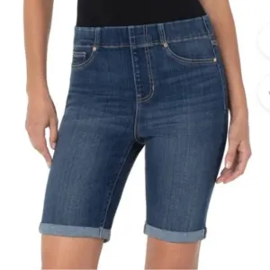 NWT Liverpool Los AngelesChloe Pull On Denim Bermuda Shorts in Fosters
