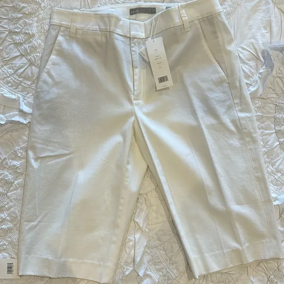NWT Vince Bermuda shorts, size 10, color 101 OWH