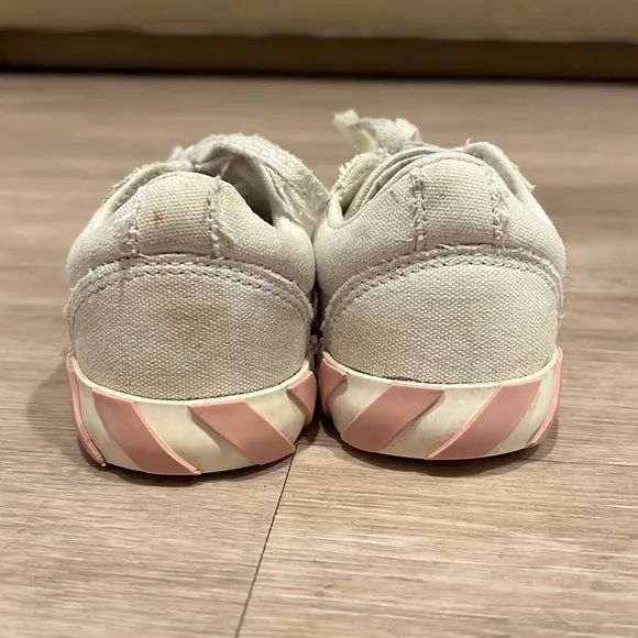 OFF WHITE Kid’s Sneakers
