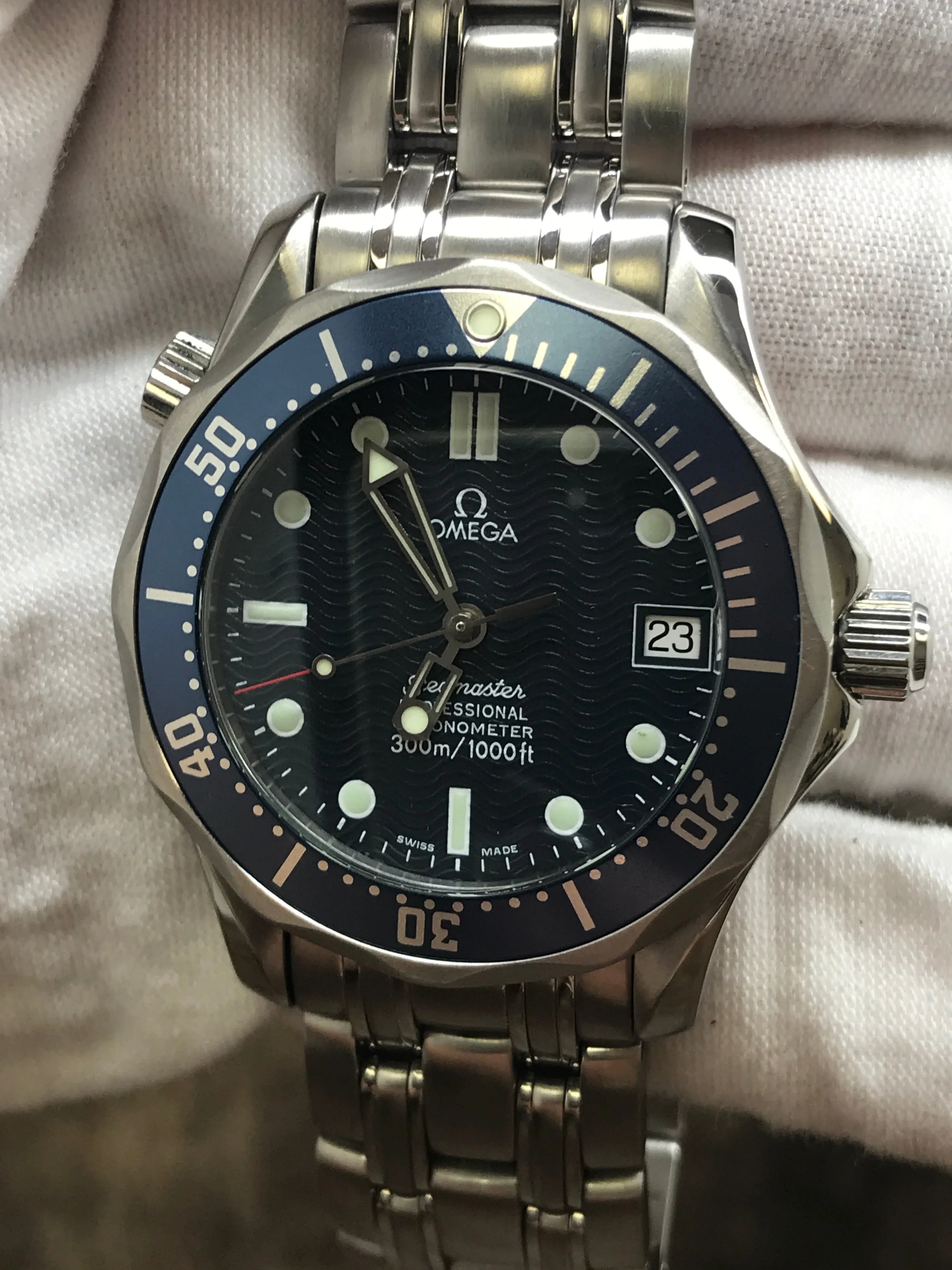 Omega Seamaster 300m 2551.80.00 Blue Wave Dial Automatic Watch