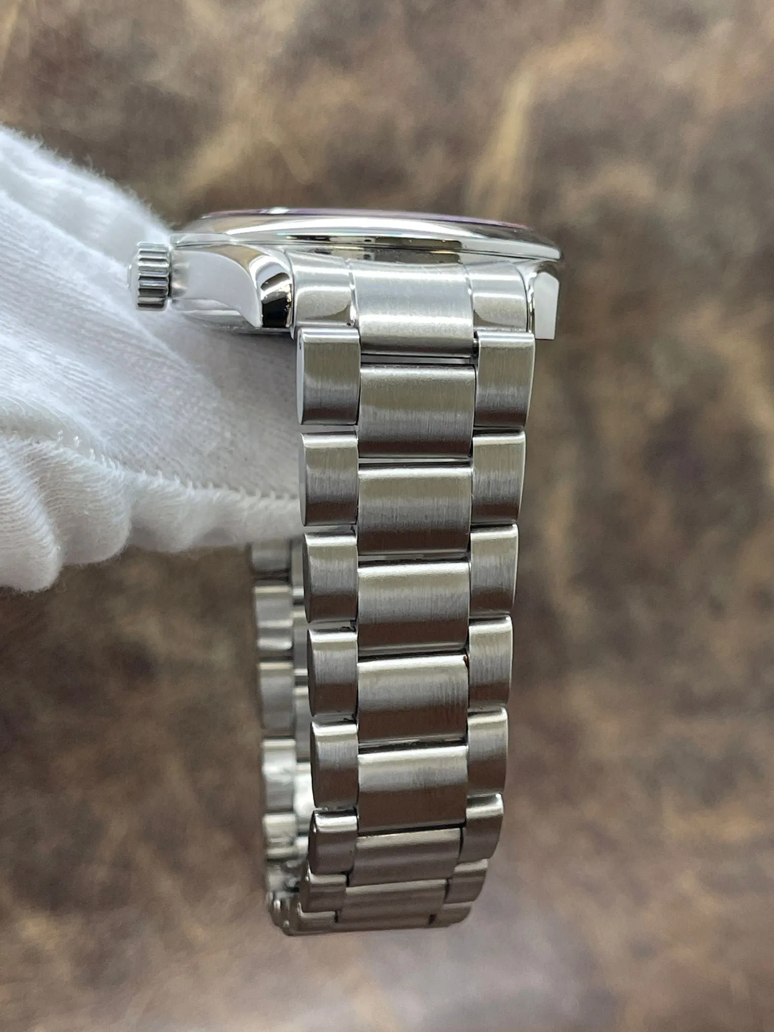Omega Seamaster 36mm 2504.75 White MOP Diamond Dial Automatic Women's Watch