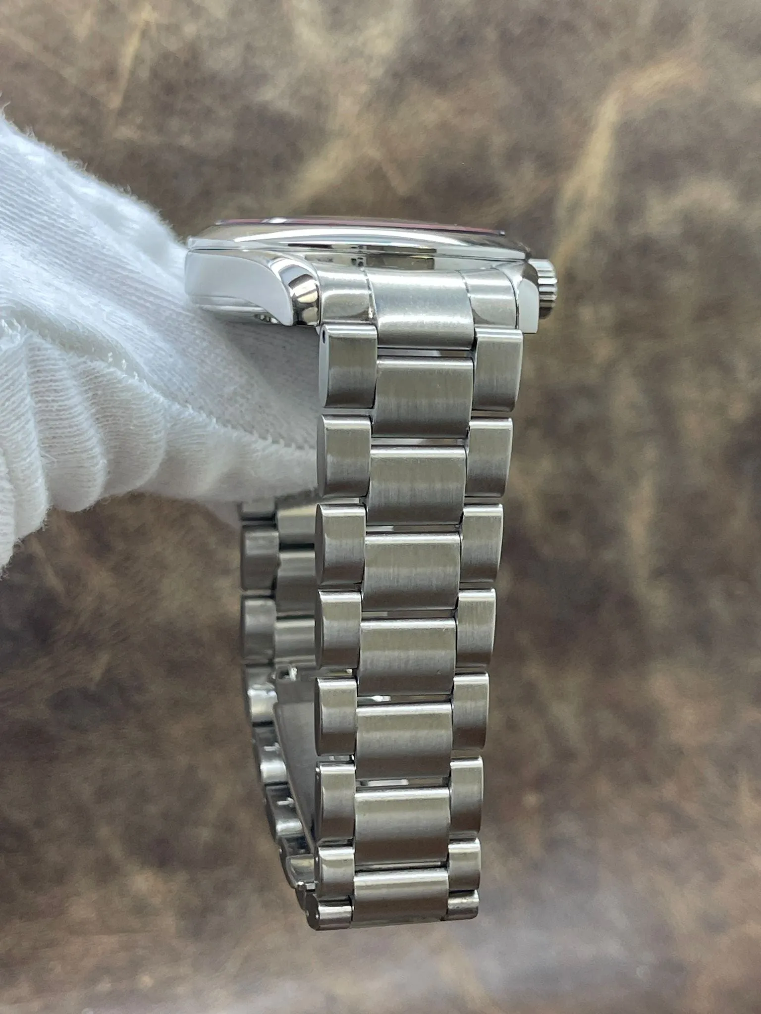 Omega Seamaster 36mm 2504.75 White MOP Diamond Dial Automatic Women's Watch
