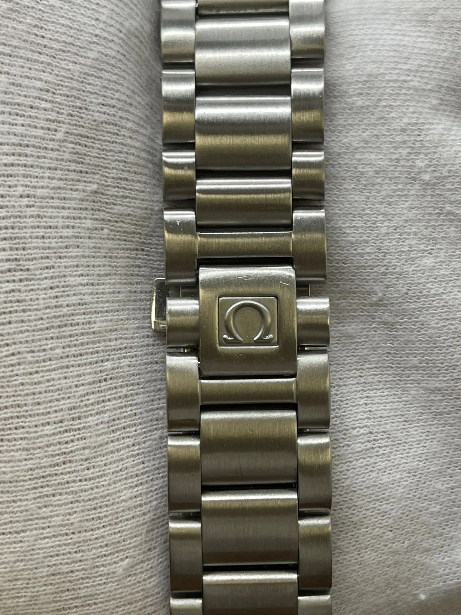 Omega Seamaster 36mm 2504.75 White MOP Diamond Dial Automatic Women's Watch