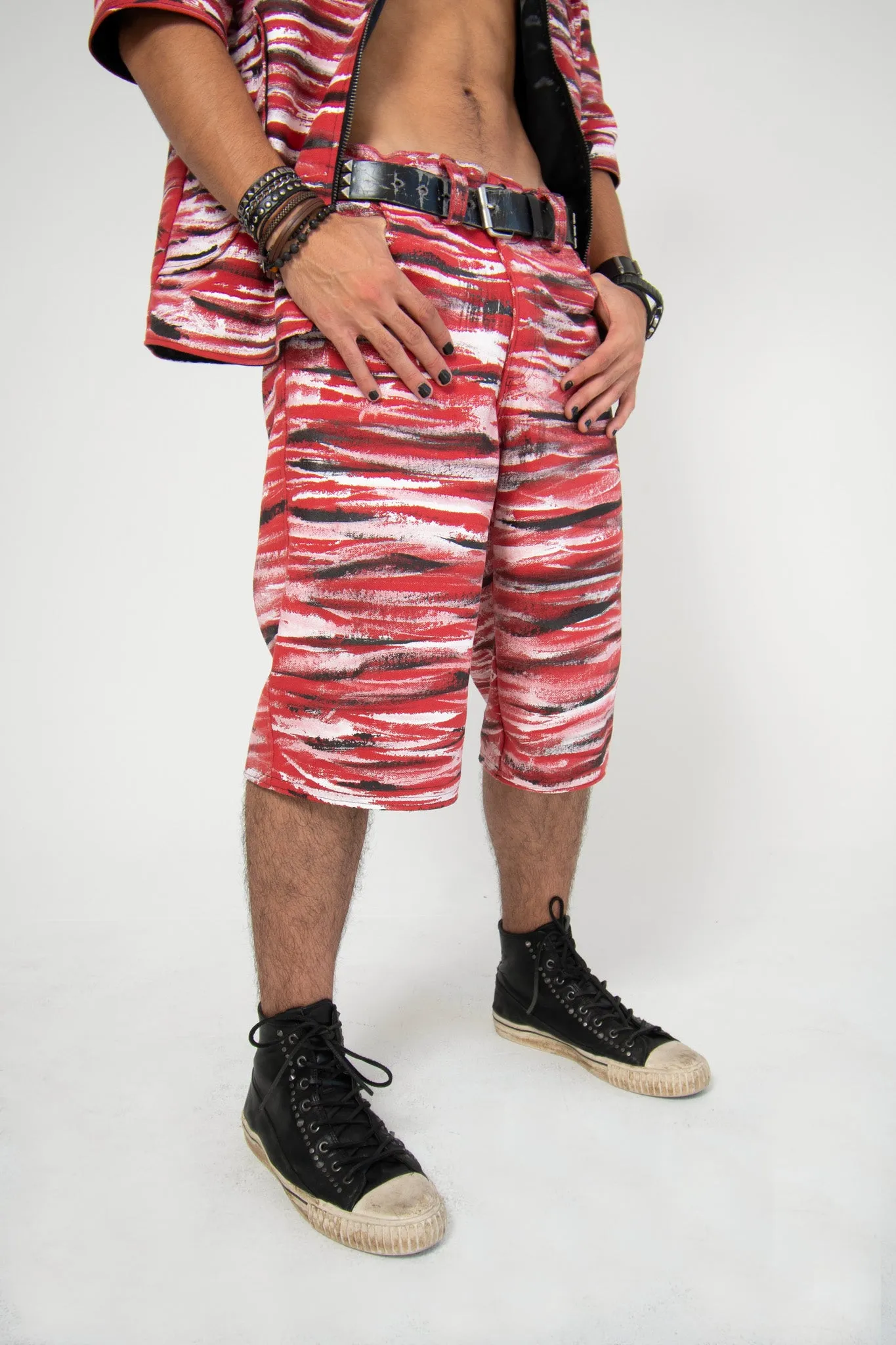 PAINT STREAK RED SHORTS