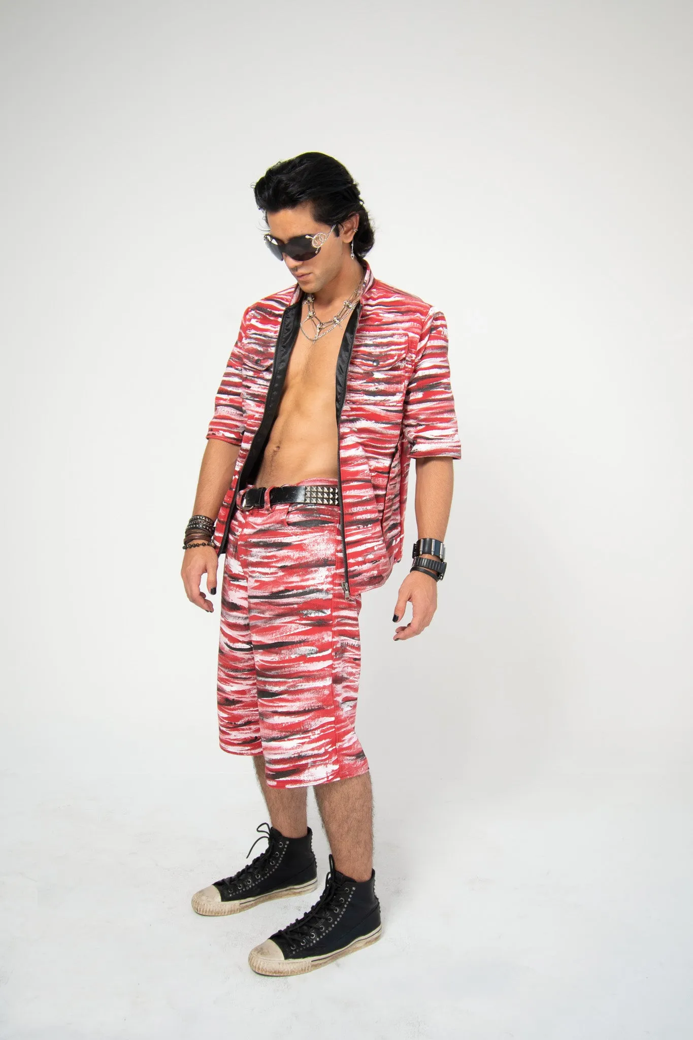 PAINT STREAK RED SHORTS