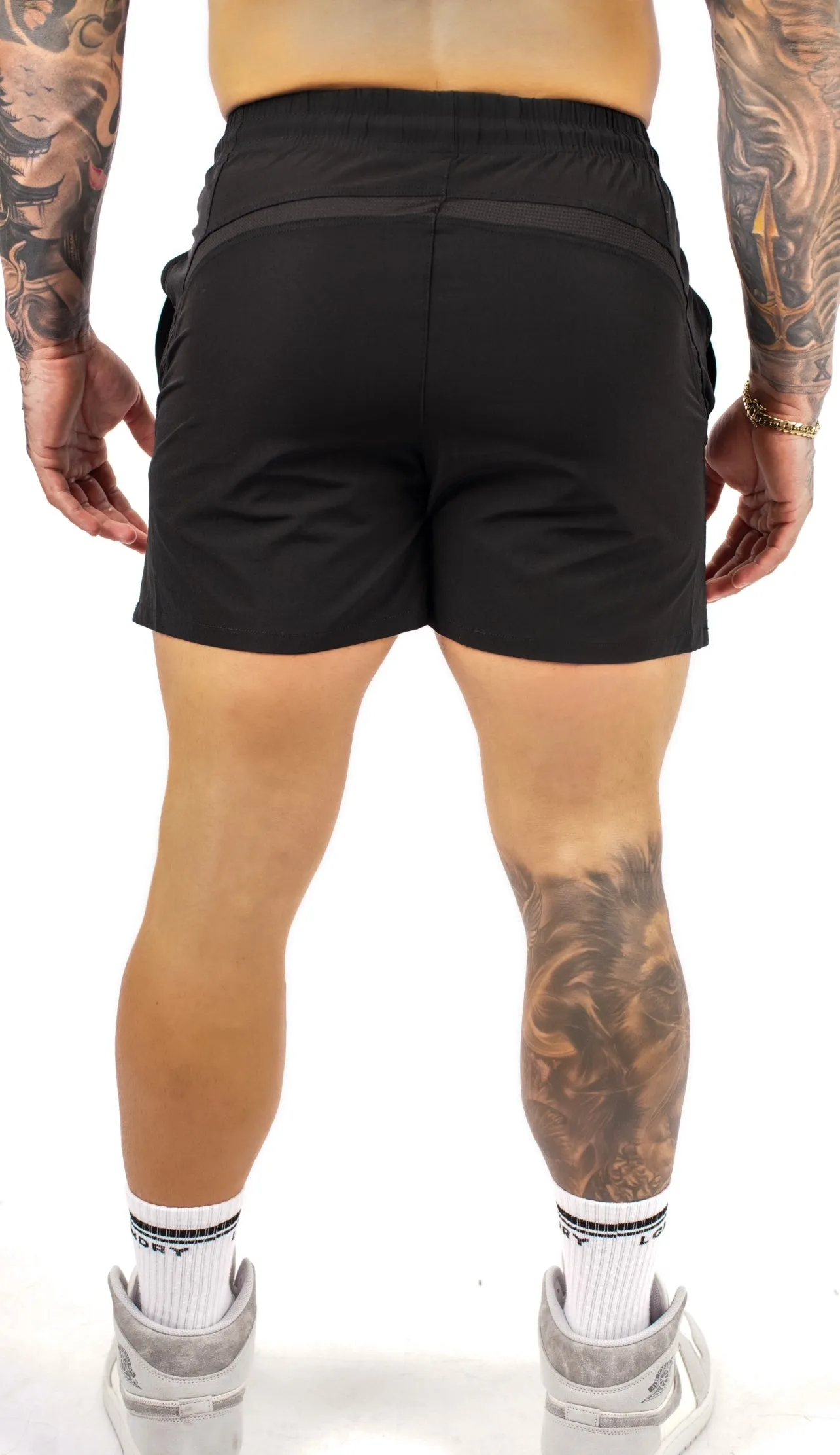 PERFORMANCE STRIDE SHORT