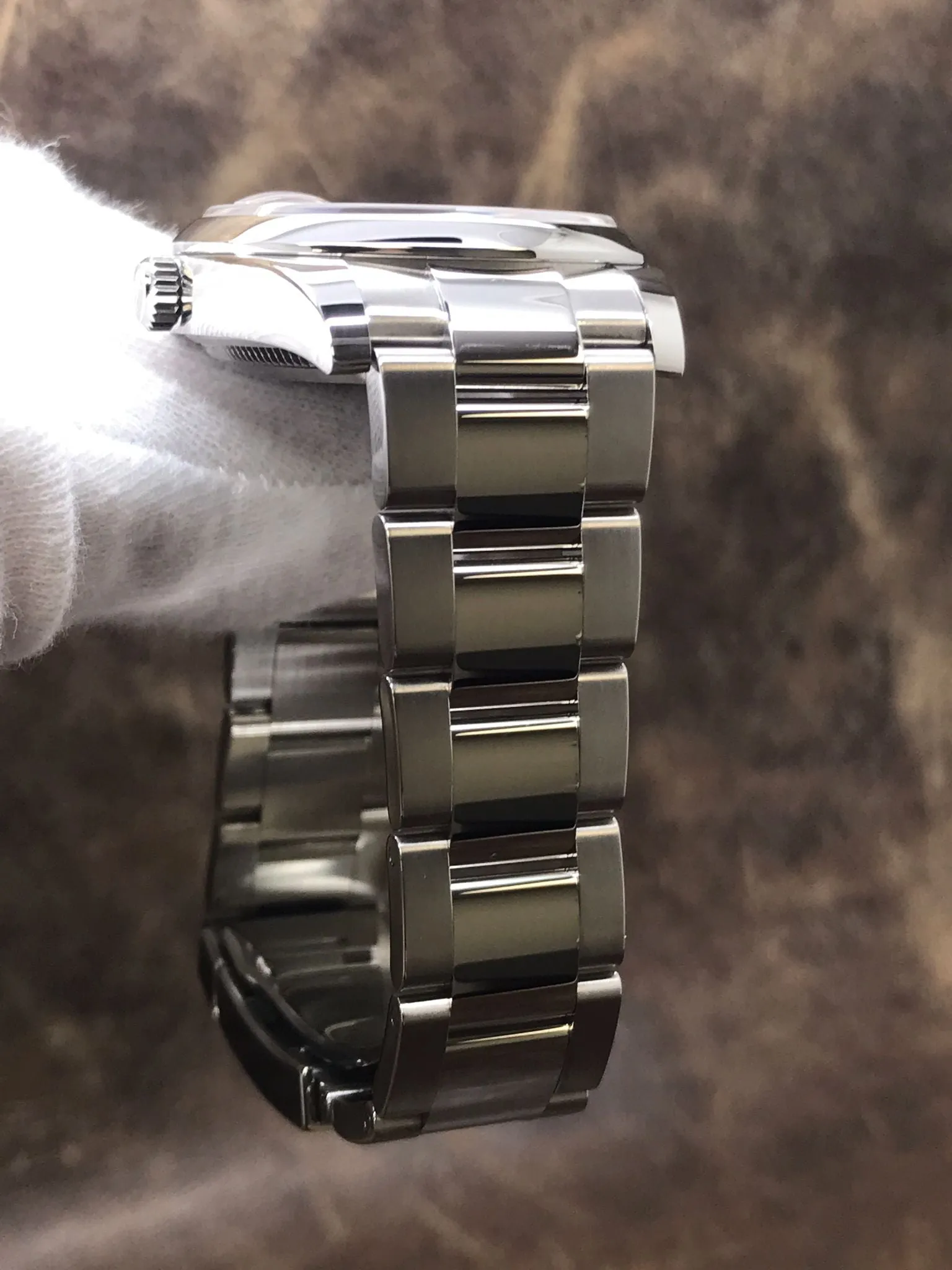 Rolex Date 34mm B&P 115200 Black Dial Automatic Watch