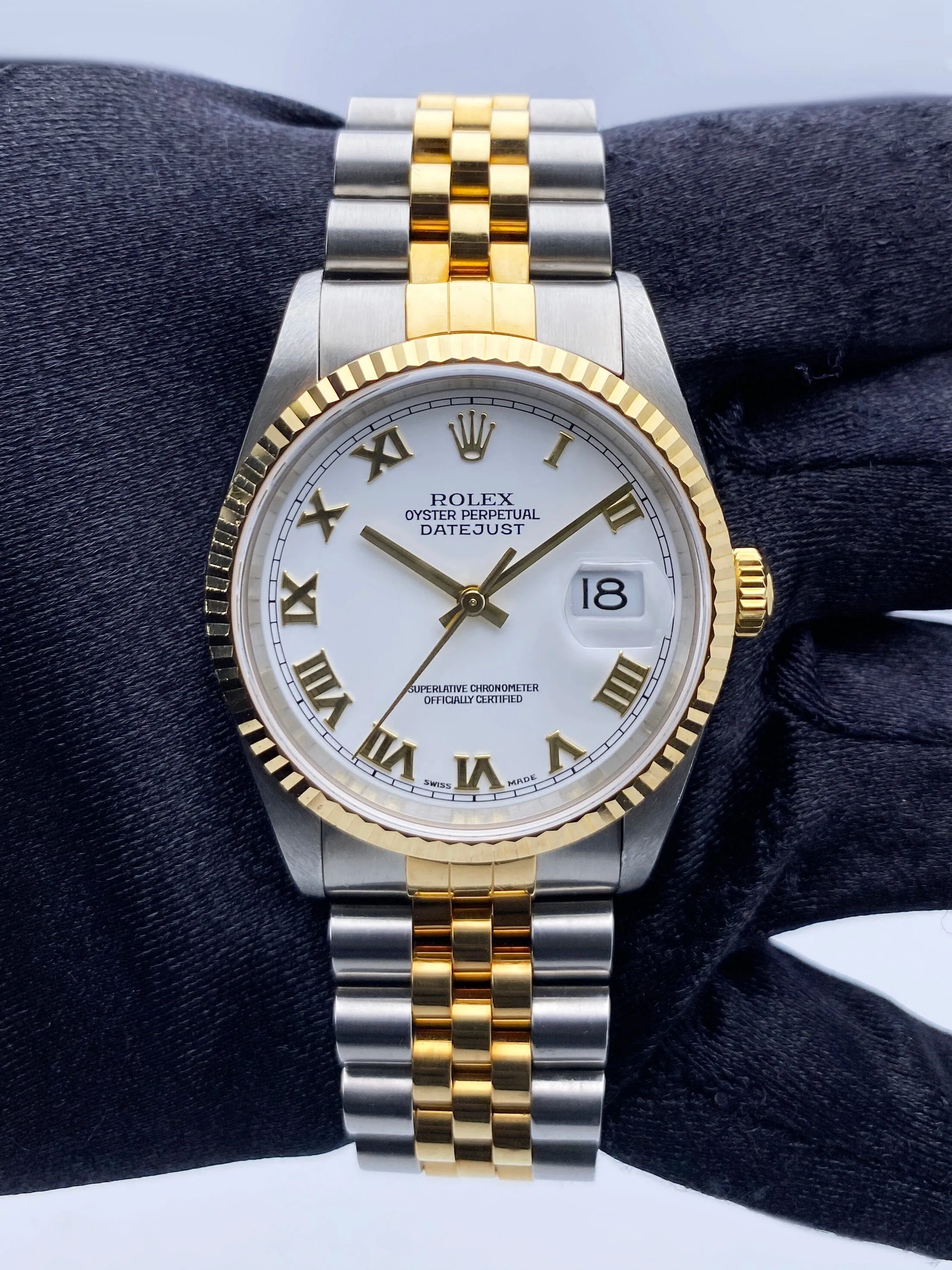 Rolex Datejust 16233 White Dial Two Tone Mens Watch Box Papers