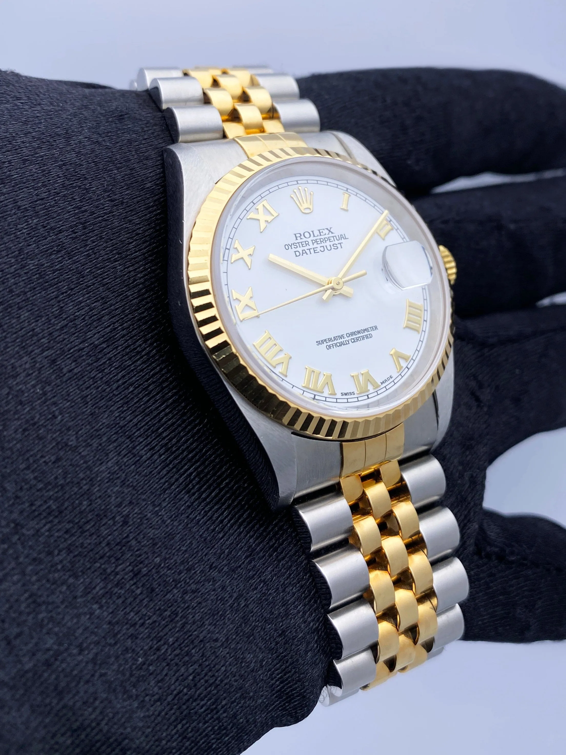 Rolex Datejust 16233 White Dial Two Tone Mens Watch Box Papers