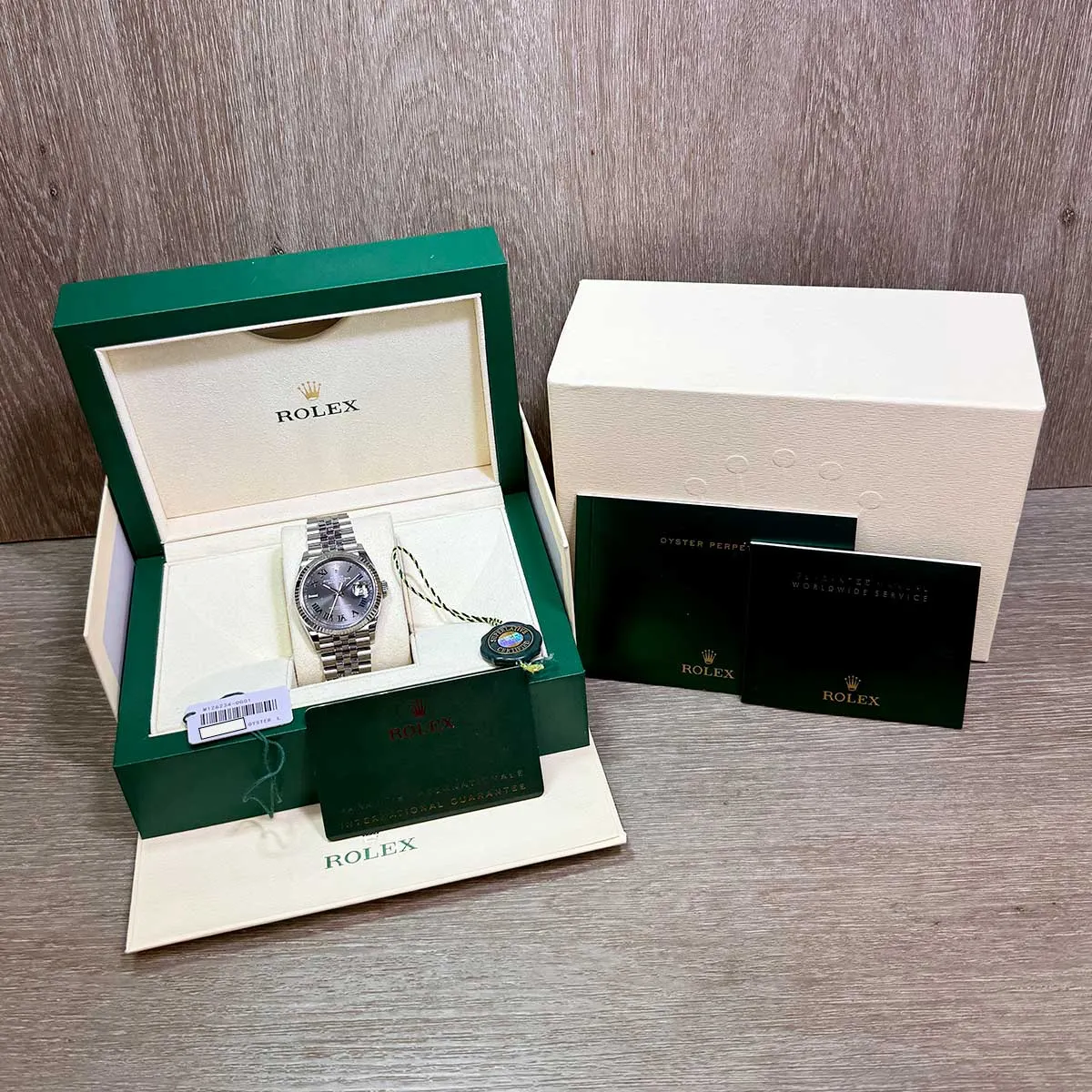 Rolex Datejust 36 SS Jubilee Wimbledon Dial