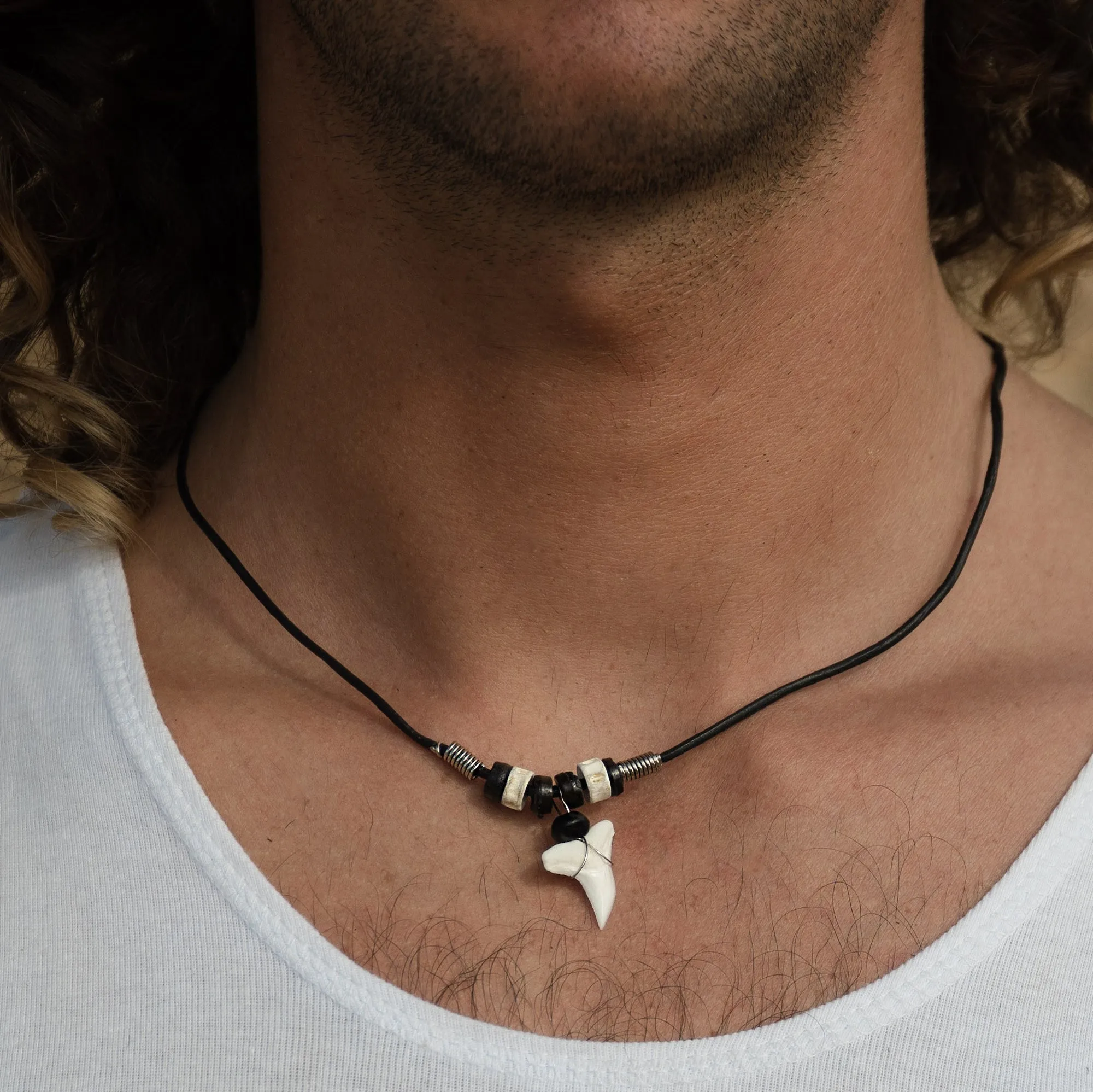 Shark Tooth Necklace Choker c184