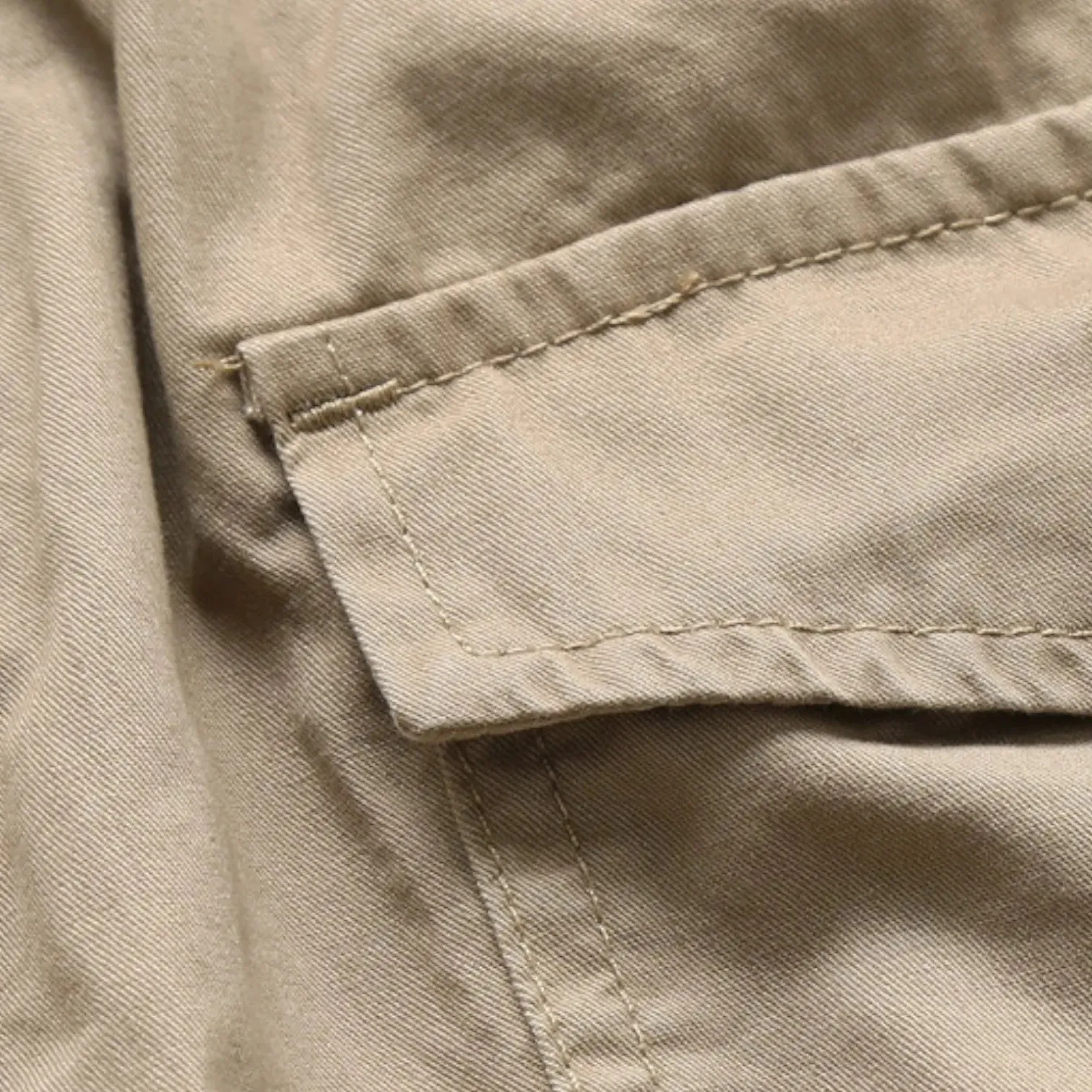 Short bermuda militaire