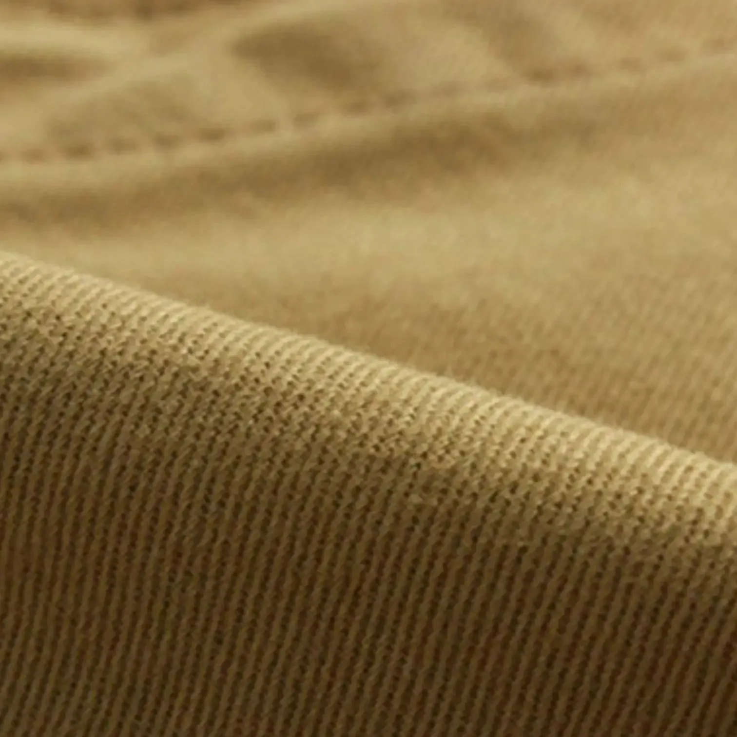 SHORT MILITAIRE AVEC POCHES PRATIQUES