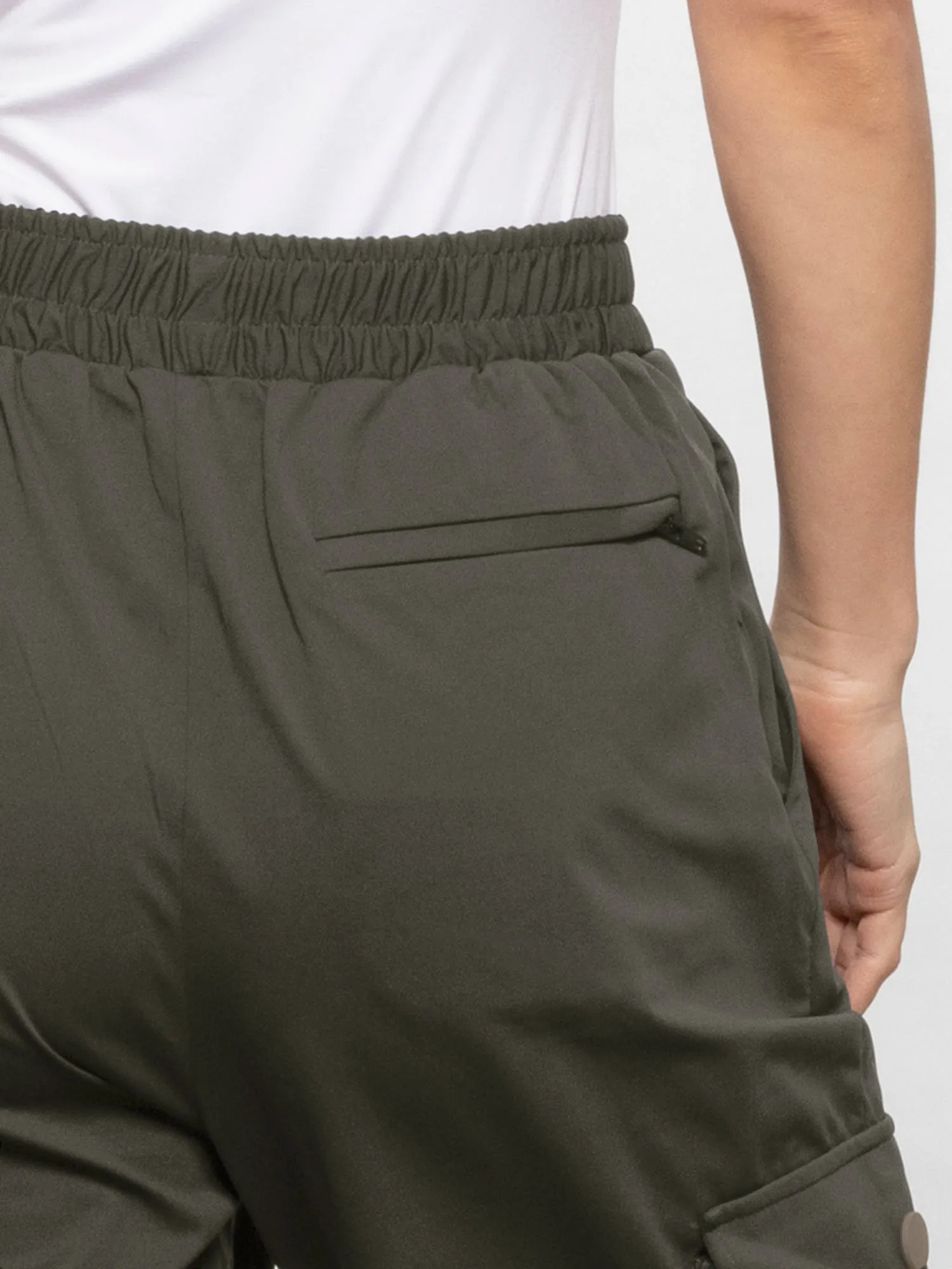 Six pocket cargo pants