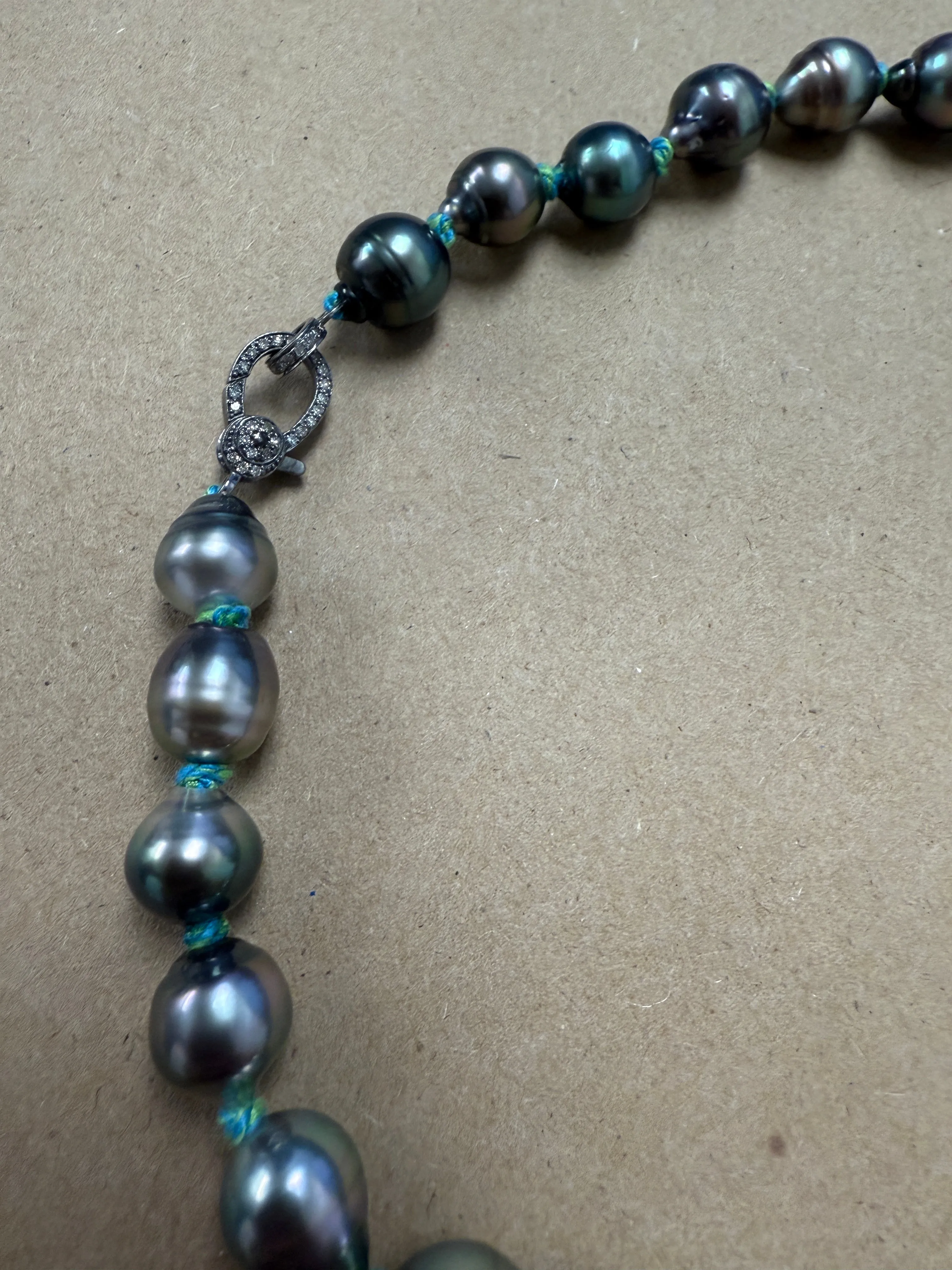Tahitians Pearls on Colorful Thread w/ Diamond Clasp Choker | 16''