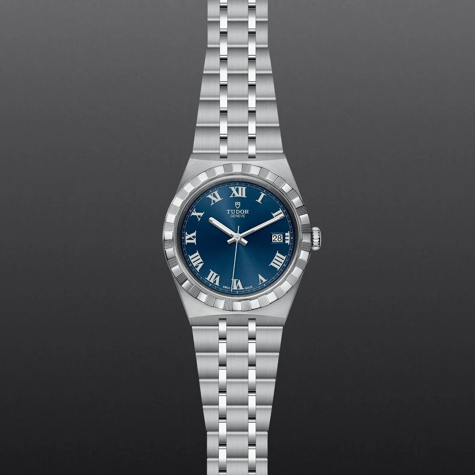 TUDOR ROYAL