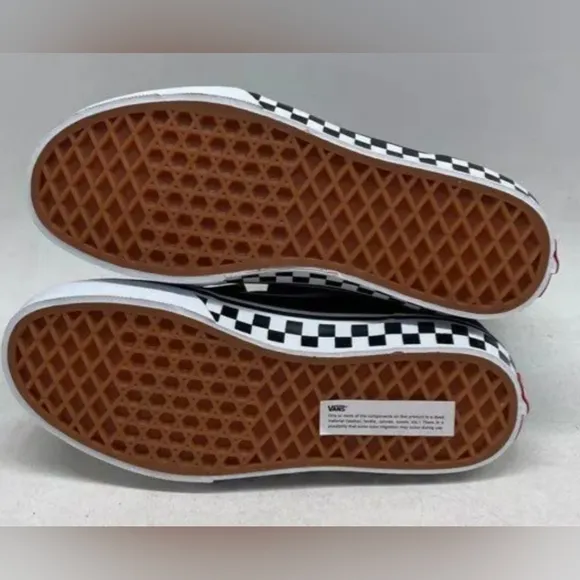 Vans® Ward Mid V Boys' Navy Sneakers Size M5 NWT MSRP $59.99